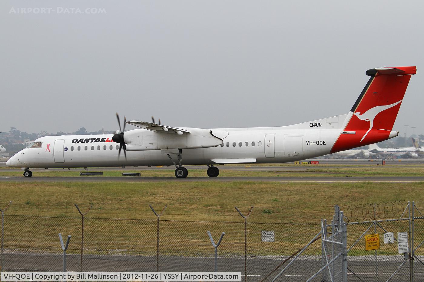 VH-QOE, 2006 De Havilland Canada DHC-8-402Q Dash 8 C/N 4125, taxi to 34R