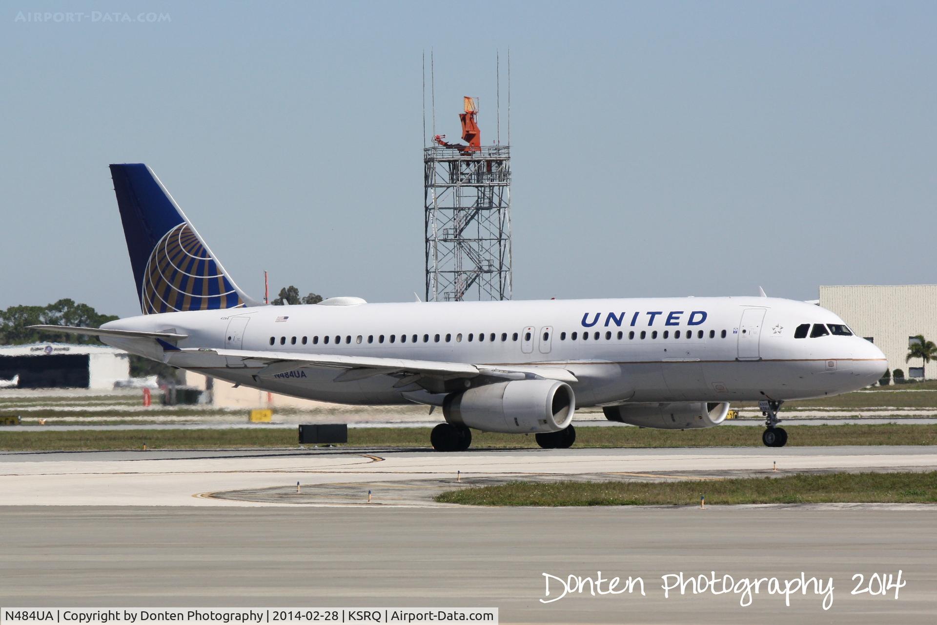 N484UA, 2001 Airbus A320-232 C/N 1609, United Flight 617 (N484UA) taxis at Sarasota-Bradenton International Airport