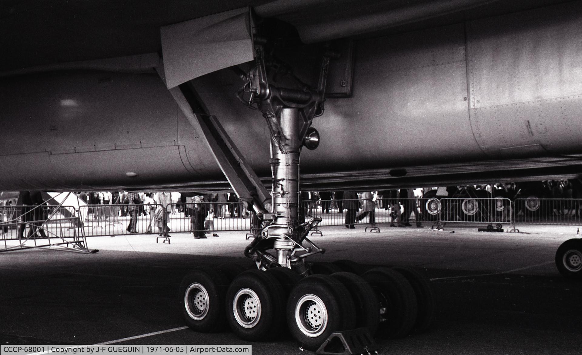 CCCP-68001, 1968 Tupolev Tu-144 C/N 00 00, On display at 1971 Paris-Le Bourget Airshow.
