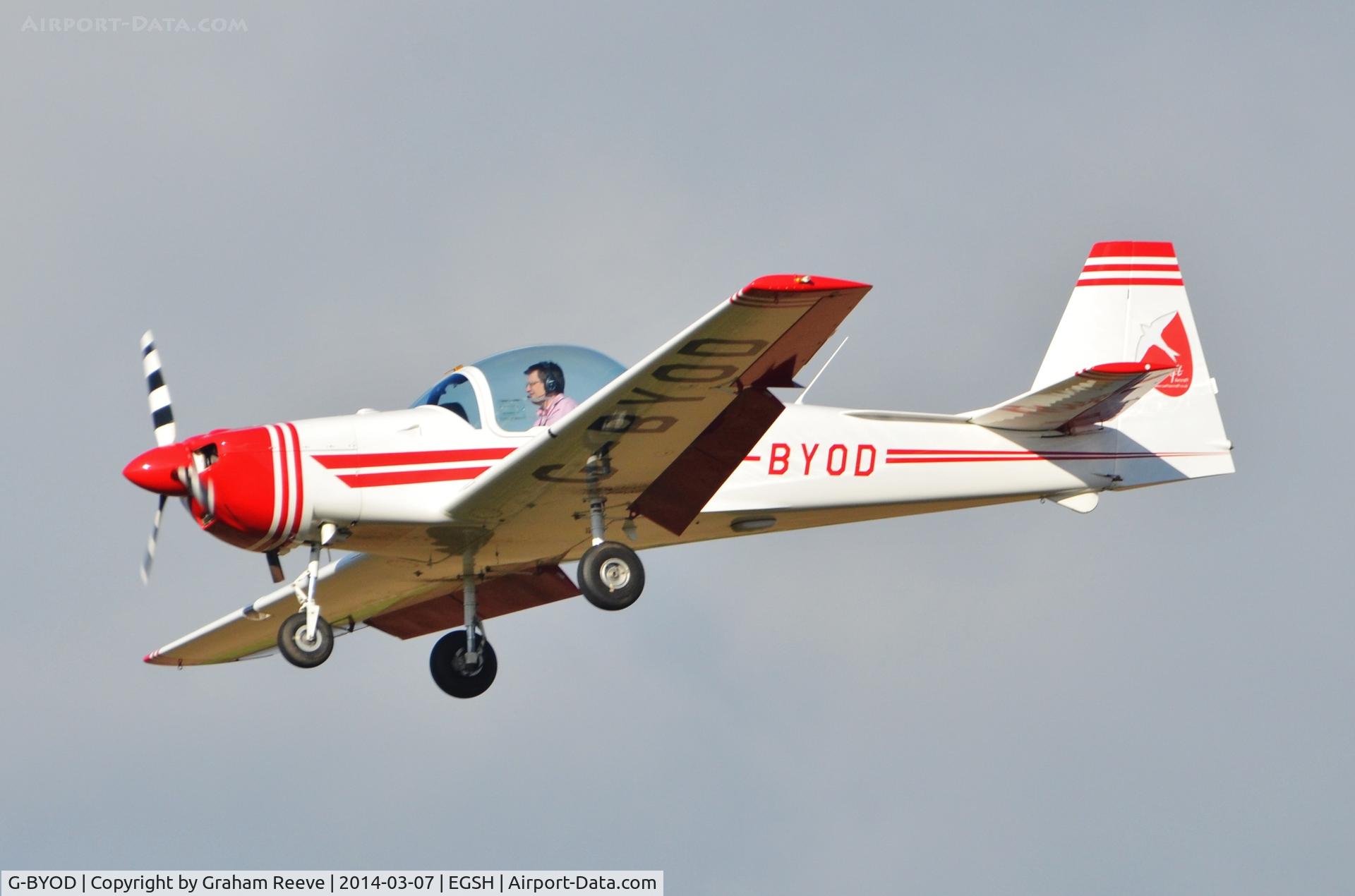 G-BYOD, 2001 Slingsby T-67M-200 Firefly C/N 2265, About to touch down.