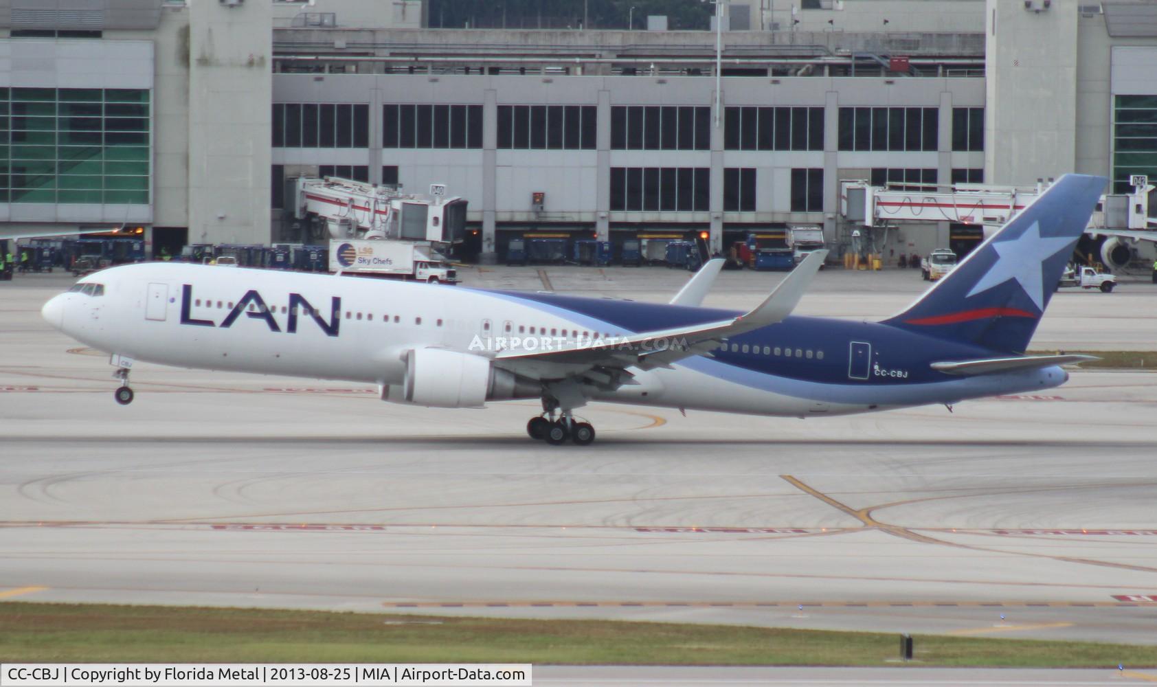 CC-CBJ, 1997 Boeing 767-316/ER C/N 27613, LAN 767-300