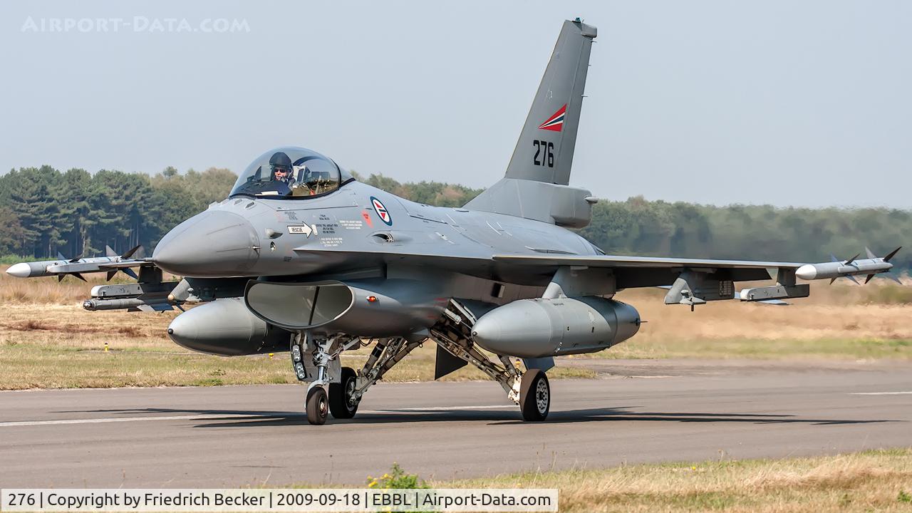 276, 1980 Fokker F-16AM Fighting Falcon C/N 6K-5, taxying to the active