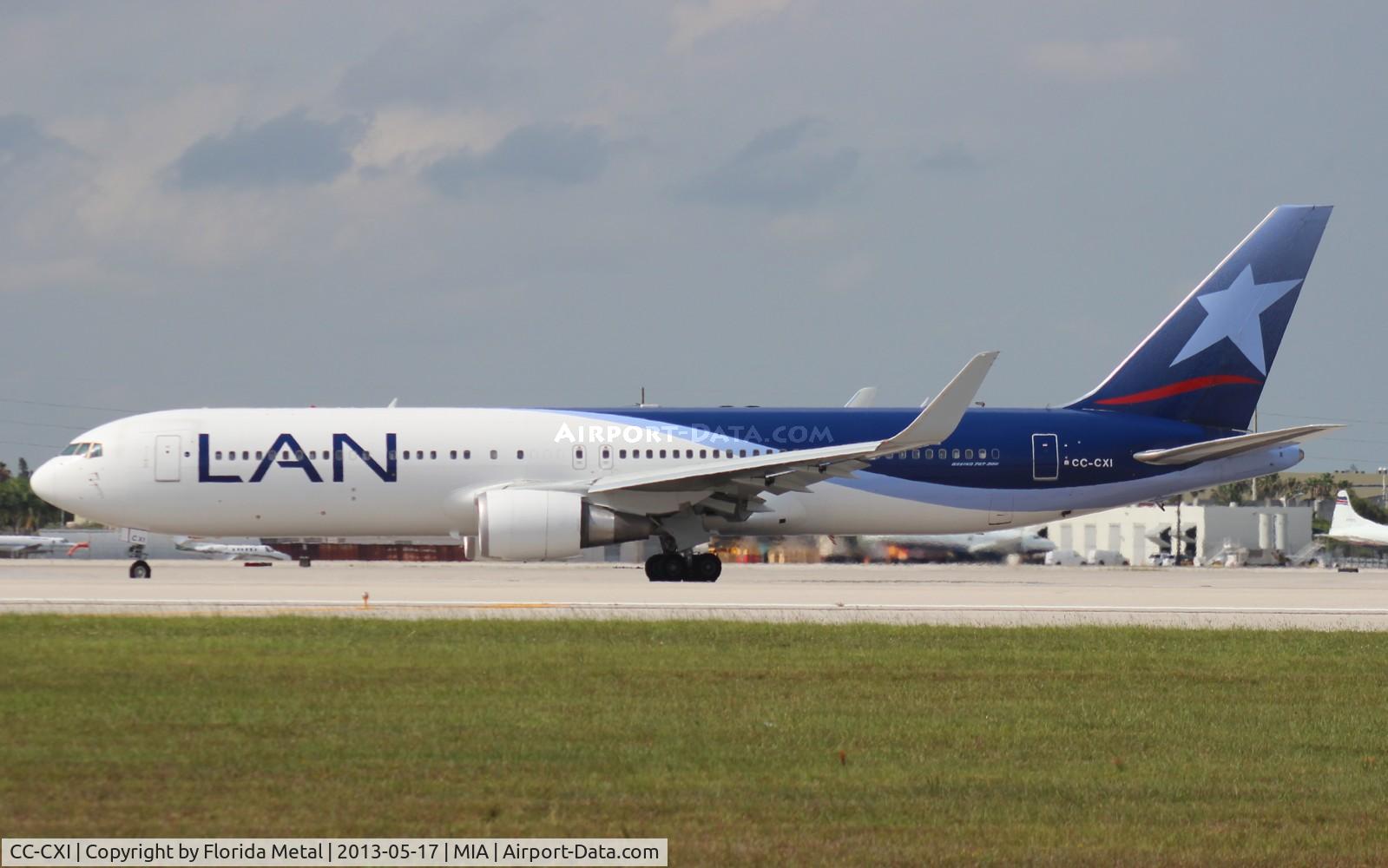 CC-CXI, 2009 Boeing 767-316/ER C/N 37800, LAN 767-300