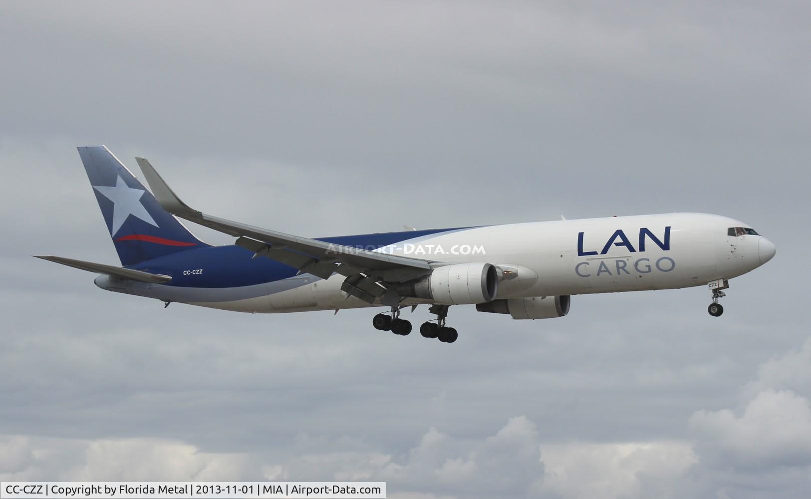 CC-CZZ, 1998 Boeing 767-316F/ER C/N 25756, LAN Cargo 767-300