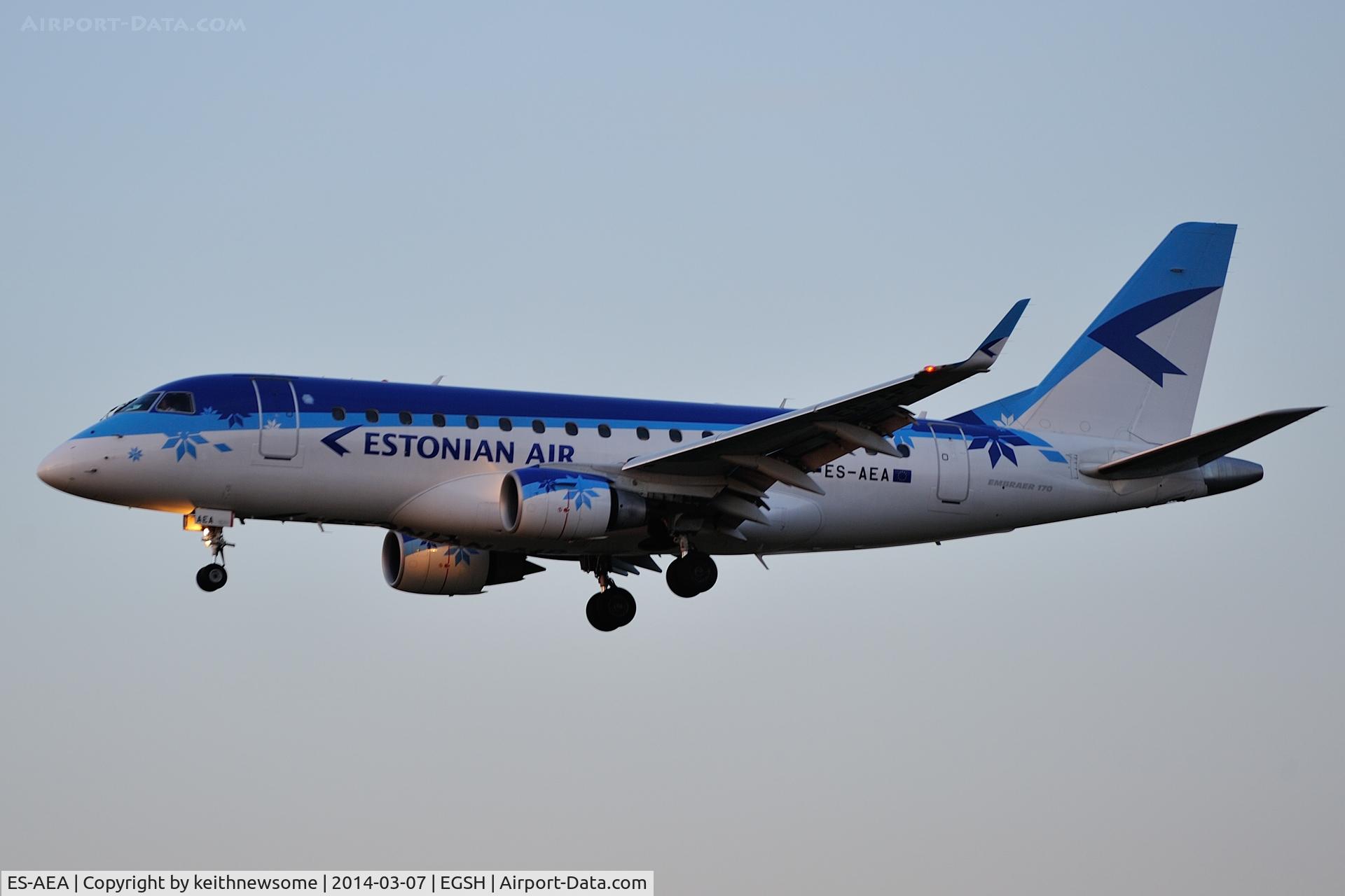 ES-AEA, 2005 Embraer 170LR (ERJ-170-100LR) C/N 17000093, Arriving with Stoke City football team !