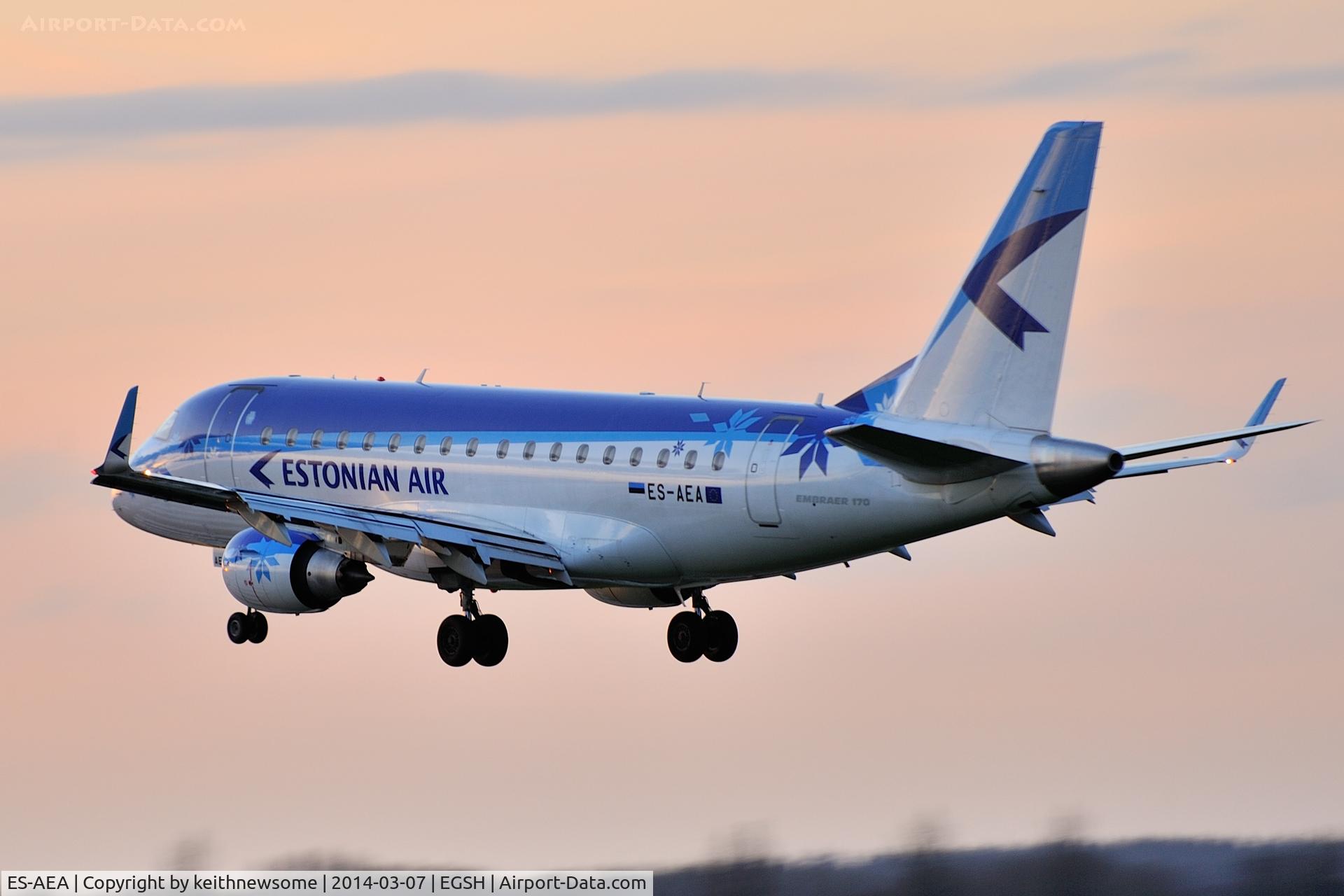 ES-AEA, 2005 Embraer 170LR (ERJ-170-100LR) C/N 17000093, Landing into the sunset !