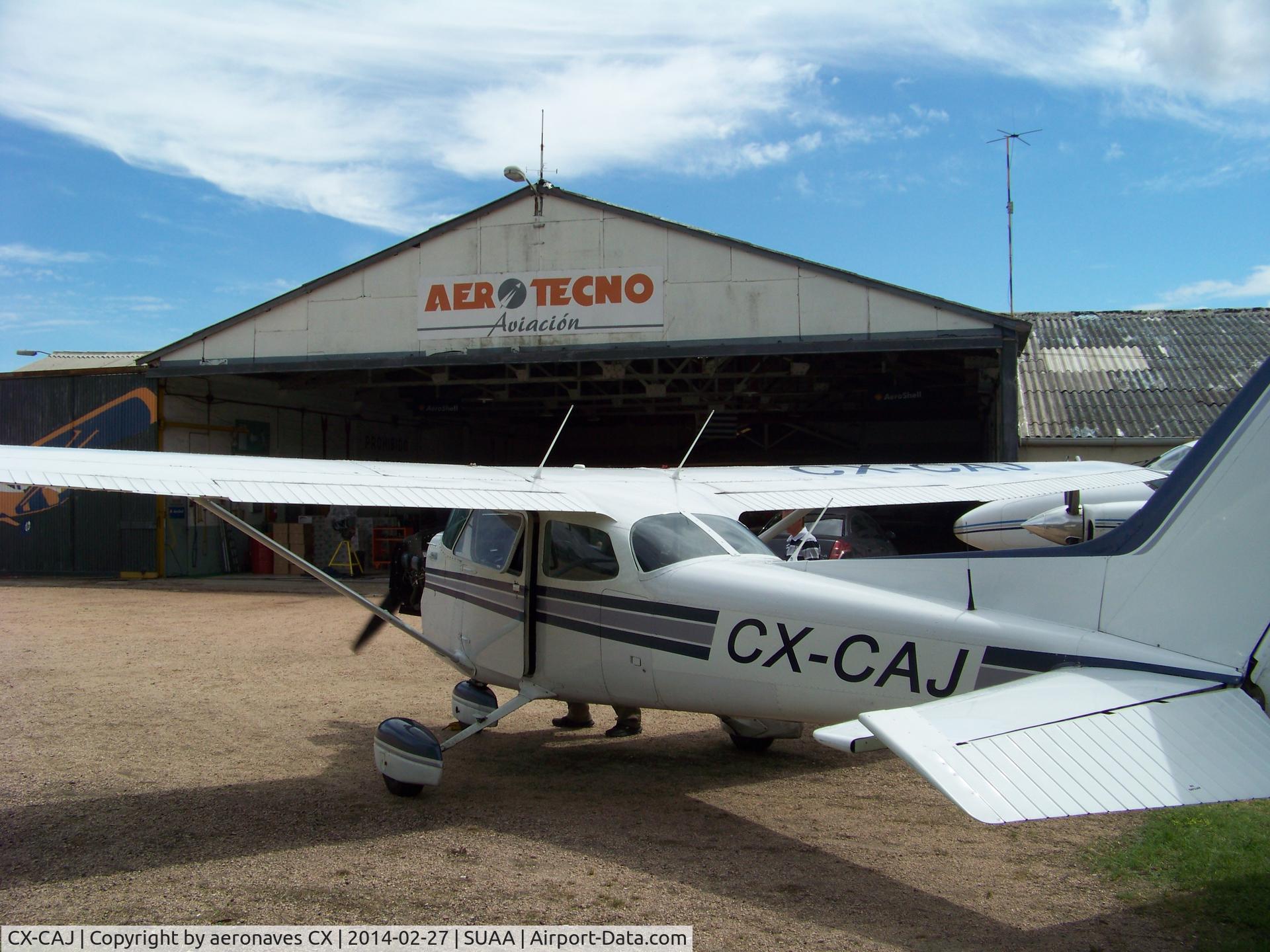 CX-CAJ, 1976 Cessna 172M C/N 17267582, Cessna 172M en mantenimiento Aerotecno SA