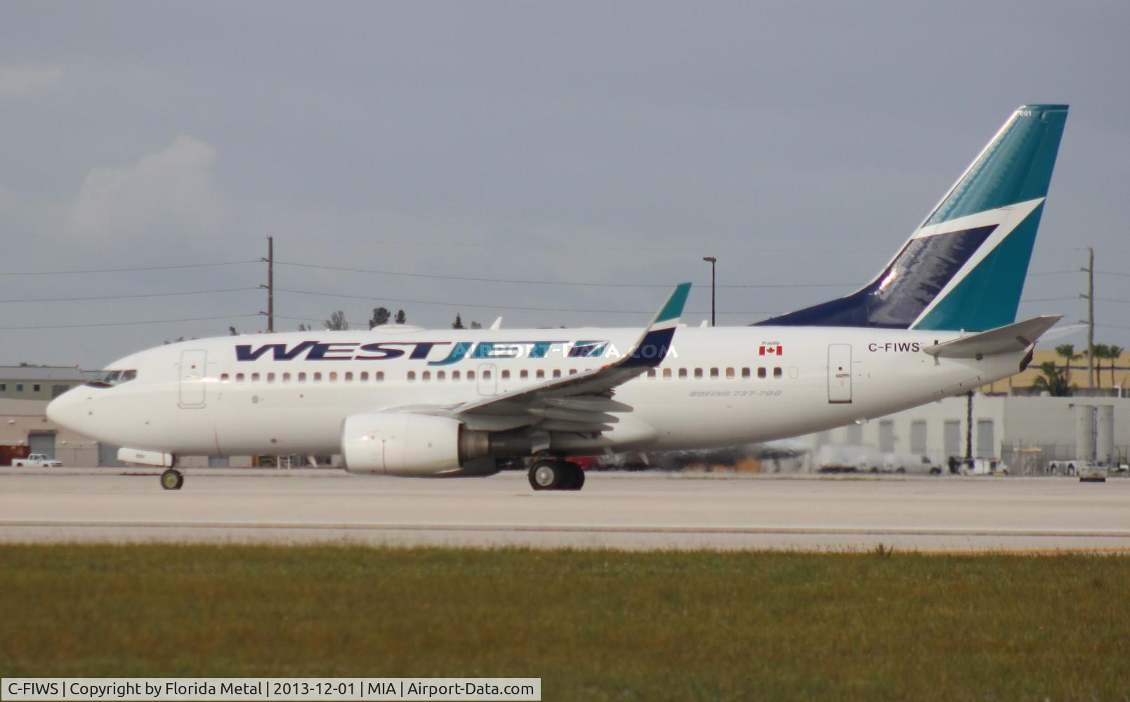 C-FIWS, 2001 Boeing 737-76N C/N 32404, West Jet 737-700