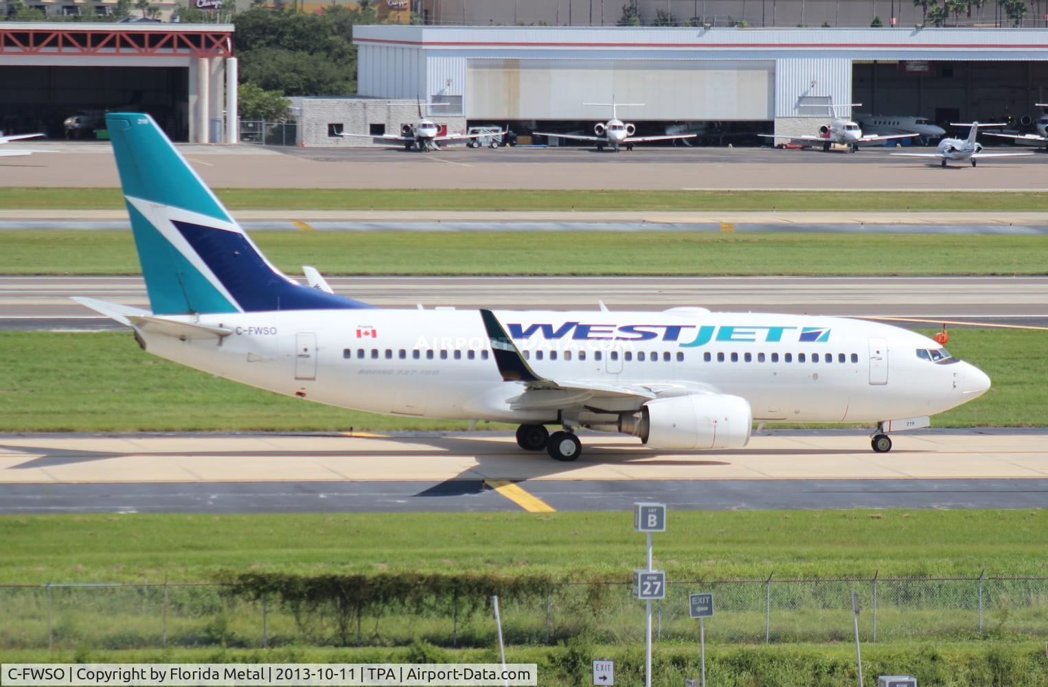C-FWSO, 2004 Boeing 737-7CT C/N 32759, West Jet 737-700
