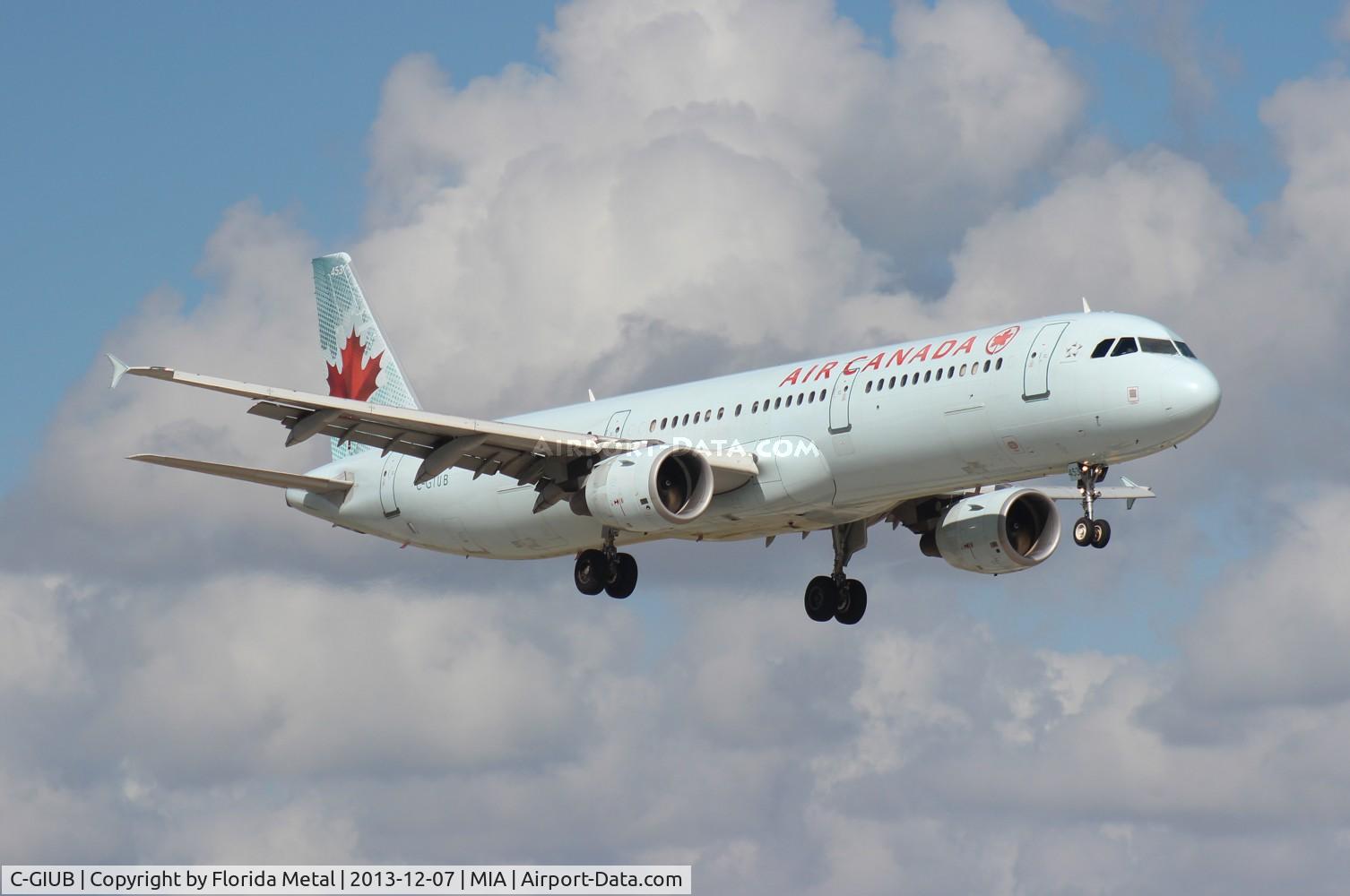 C-GIUB, 2001 Airbus A321-211 C/N 1623, Air Canada A321