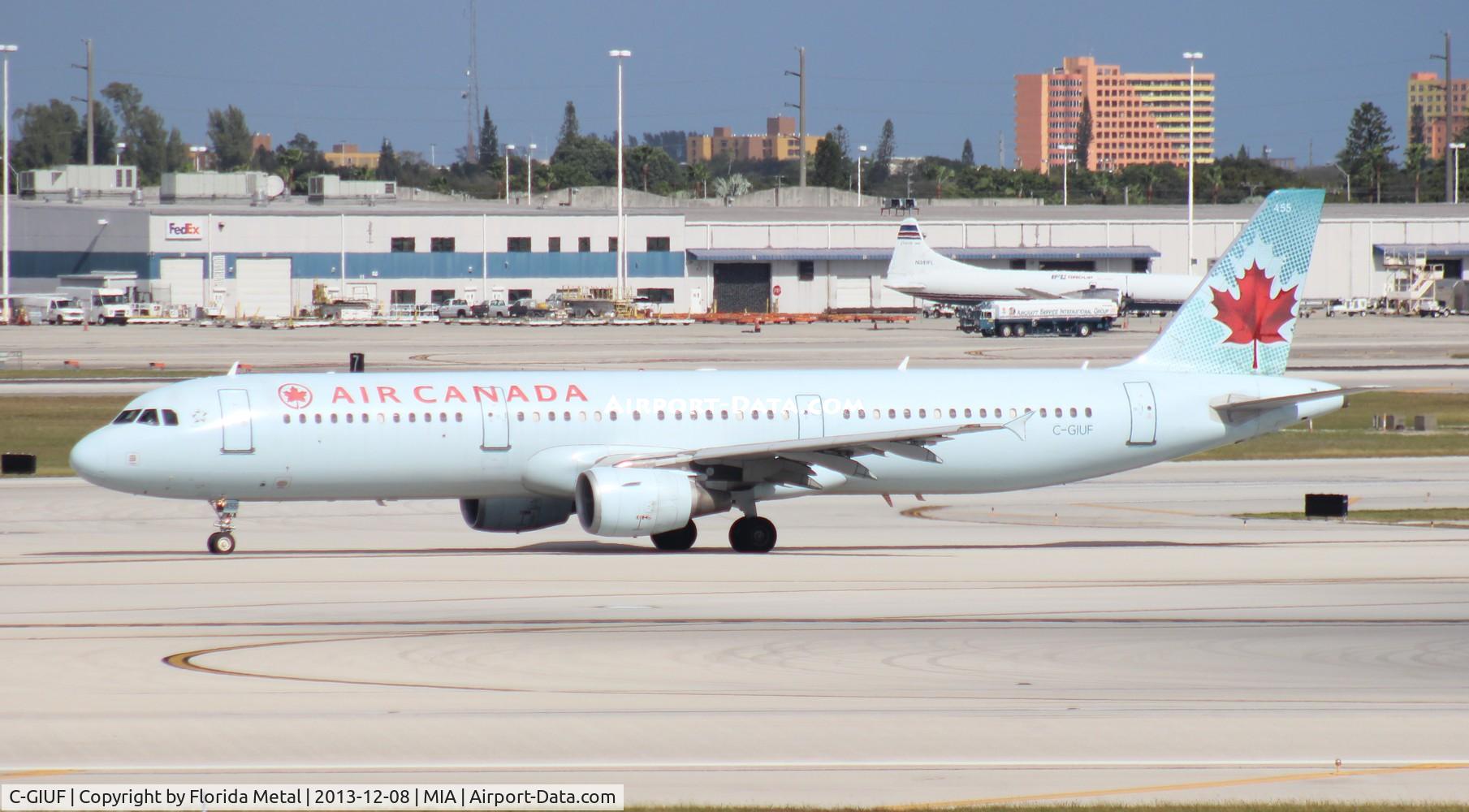 C-GIUF, 2001 Airbus A321-211 C/N 1638, Air Canada A321