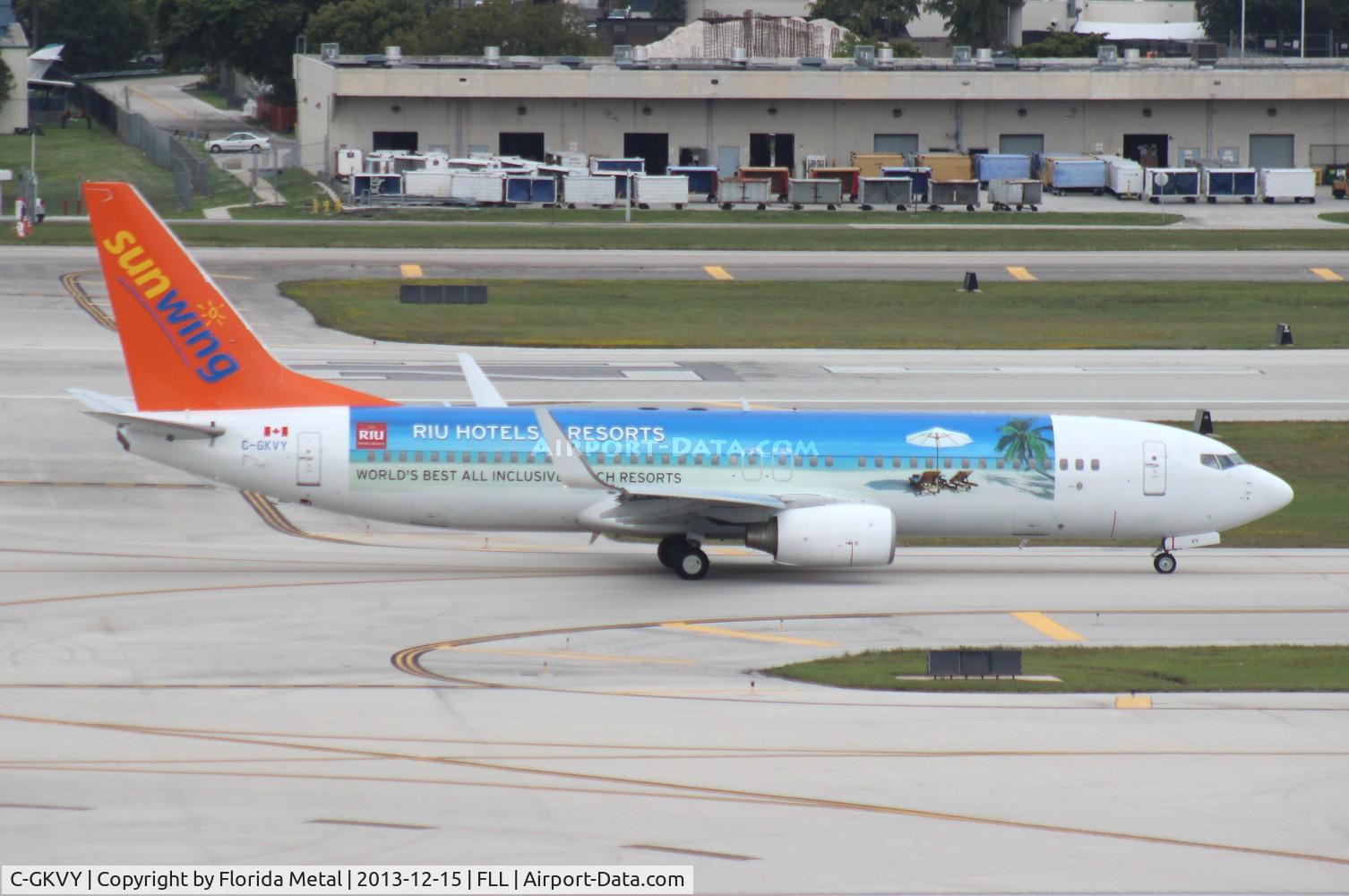 C-GKVY, 2007 Boeing 737-8Q8 C/N 30724, Sunwing RIU Hotels and Resorts logo 737-800