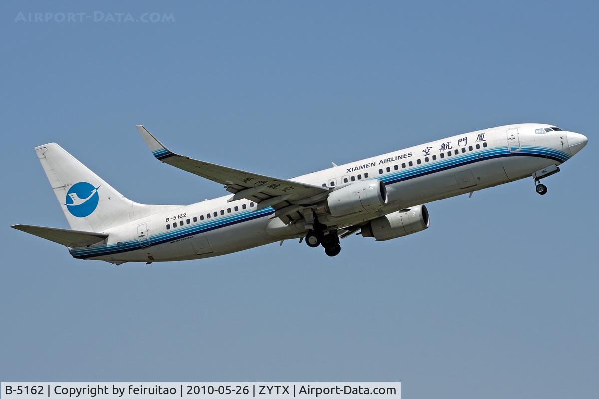 B-5162, 2006 Boeing 737-85C C/N 35047, take off from RWY06