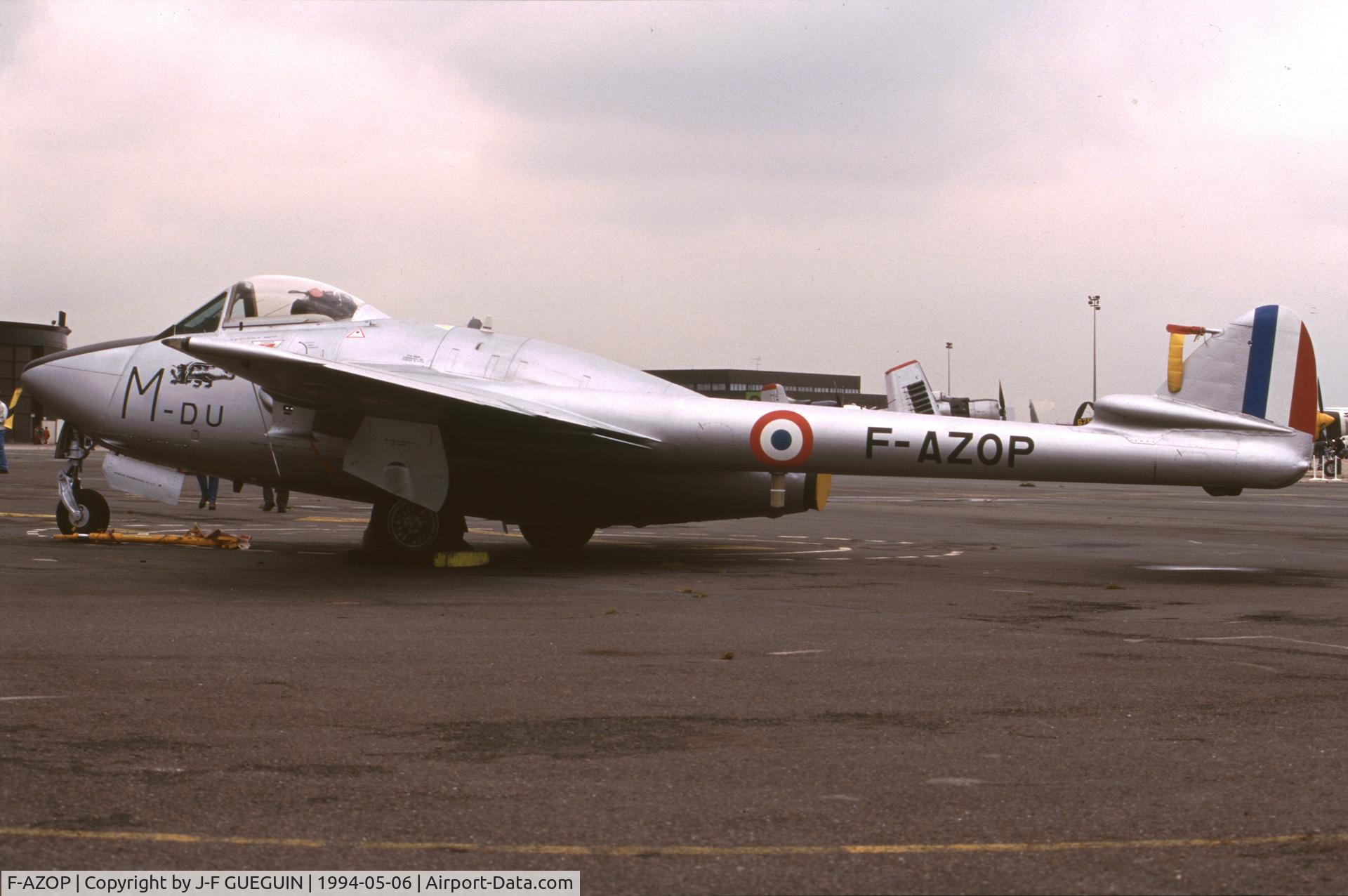 F-AZOP, De Havilland (FFA) Vampire FB.6 (DH-100) C/N 701, On display at Paris-Le Bourget Airport (1er Salon de l'Aviation Ancienne) with french code DU-M; aircraft built under licence and assembled by Eidgenössisches Flugzeugwerk (Fabrique Fédérale d’Avions) in Emmen (Switzerland)