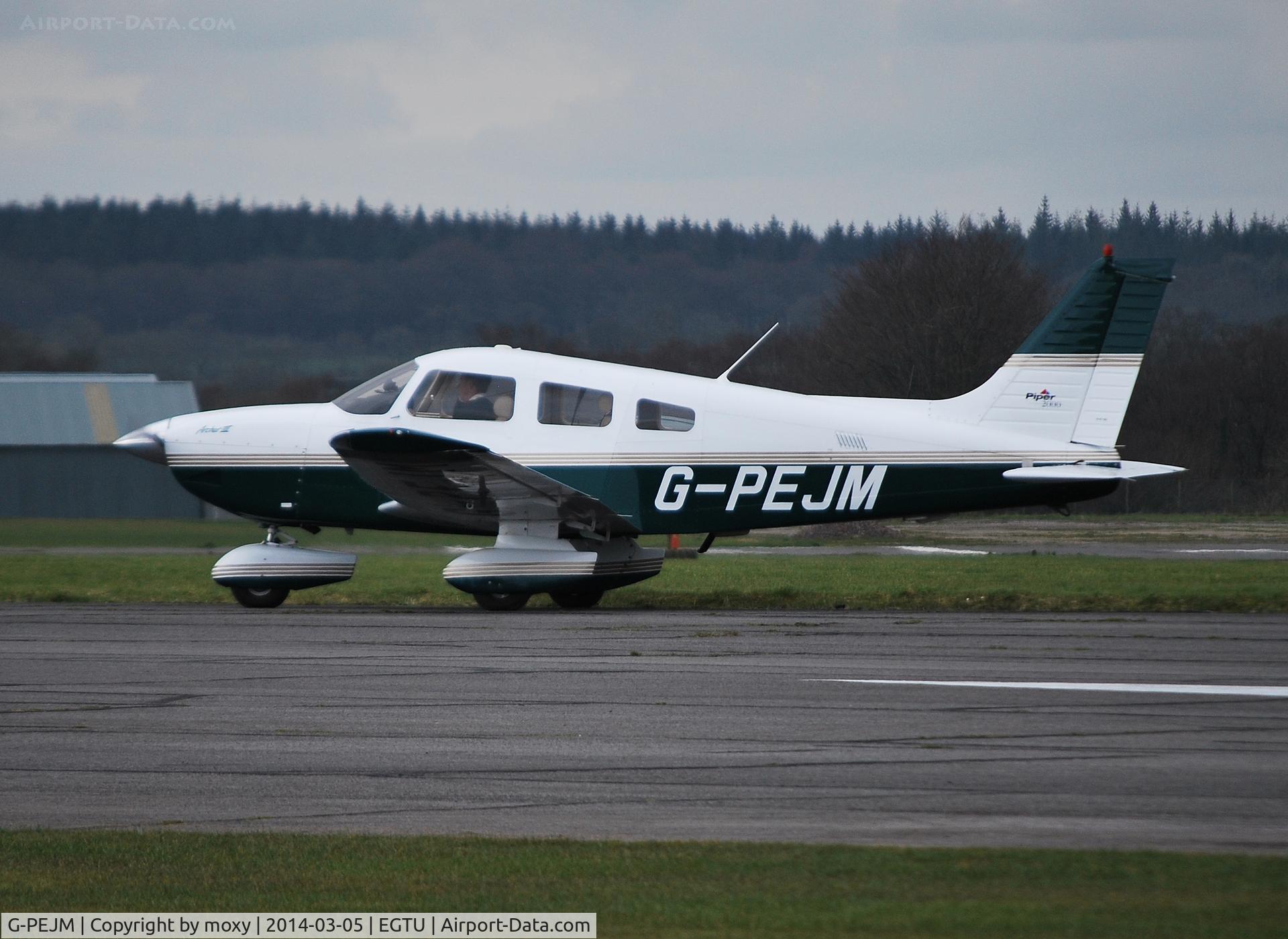 G-PEJM, 2000 Piper PA-28-181 Cherokee Archer III C/N 2843355, Piper Cherokee Archer III at Dunkeswell. Ex N41860
