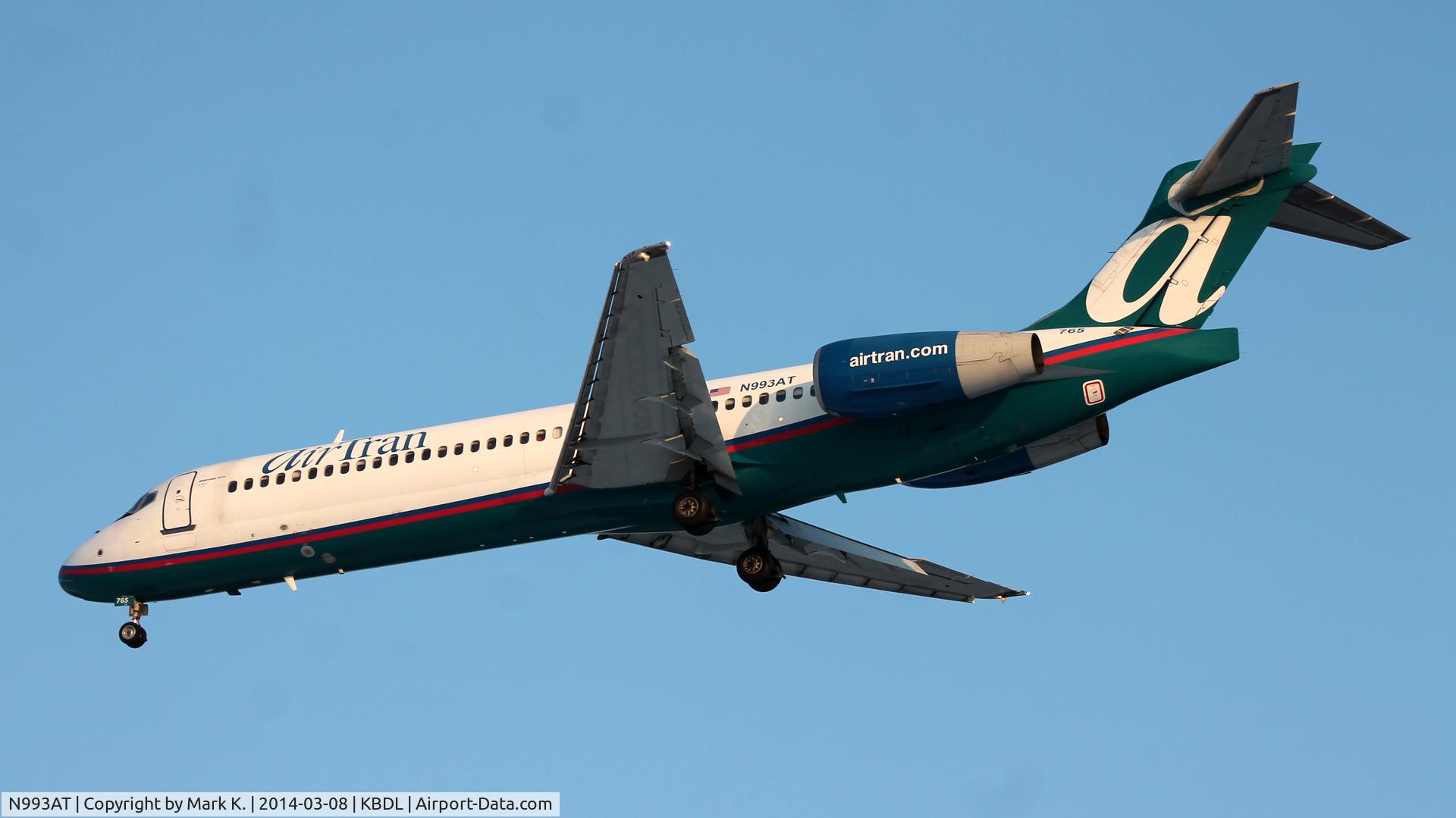 N993AT, 2002 Boeing 717-200 C/N 55137, AirTran Airways flight 128 from Atlanta on short final for runway 6.