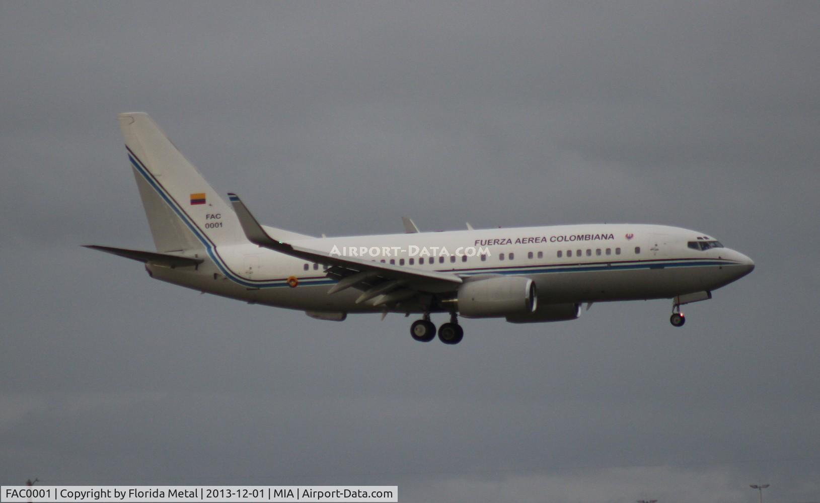 FAC0001, 1999 Boeing 737-74V C/N 29272, Fuerza Aerea Colombiana, the Colombian 