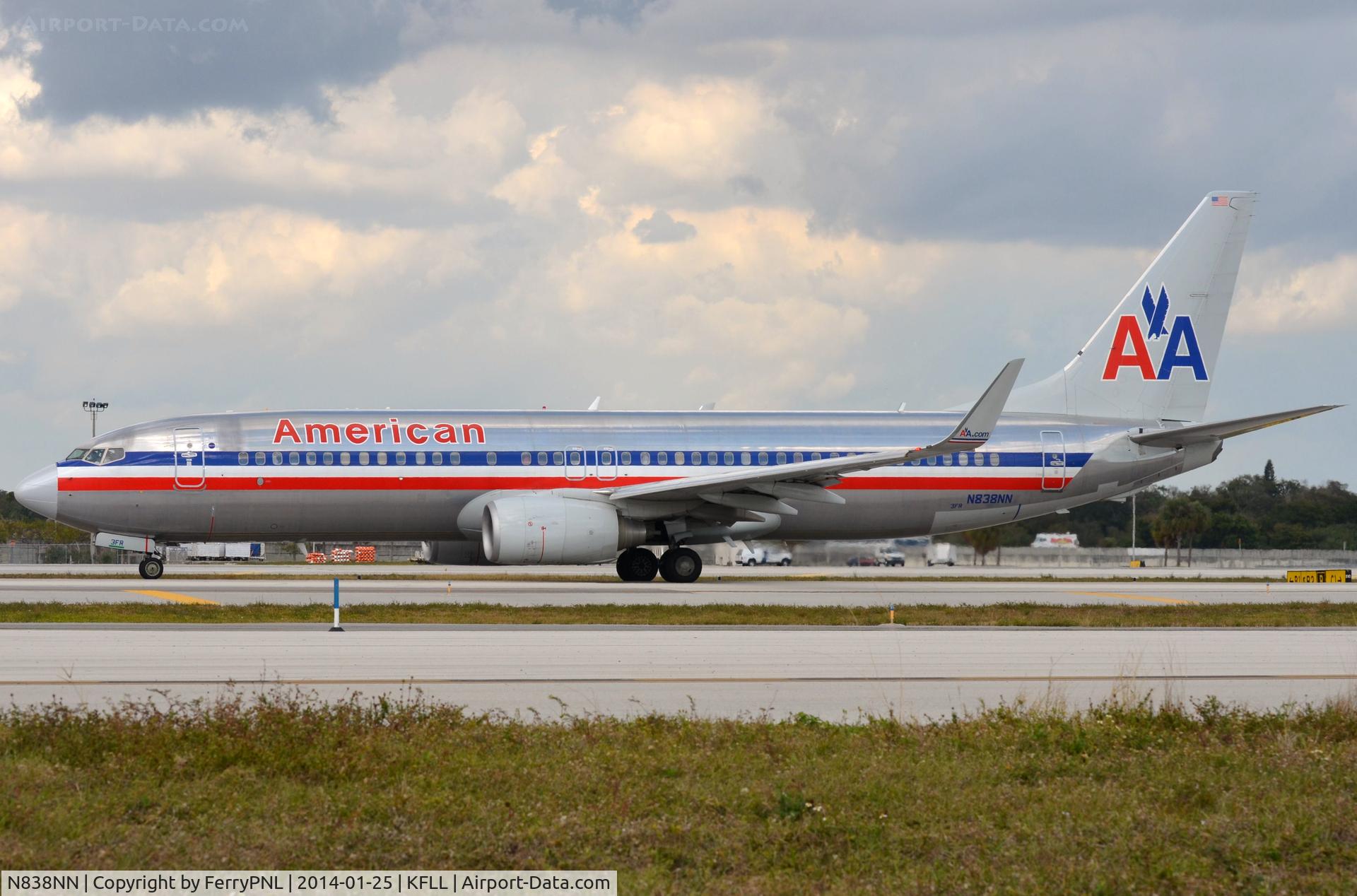 N838NN, 2010 Boeing 737-823 C/N 31097, American B738 taxying to the runway.