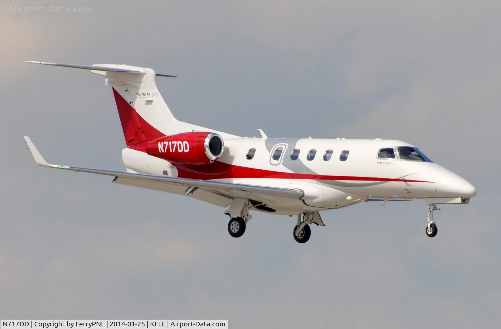 N717DD, 2010 Embraer EMB-505 Phenom 300 C/N 50500019, Plane LLC EMB505 landing