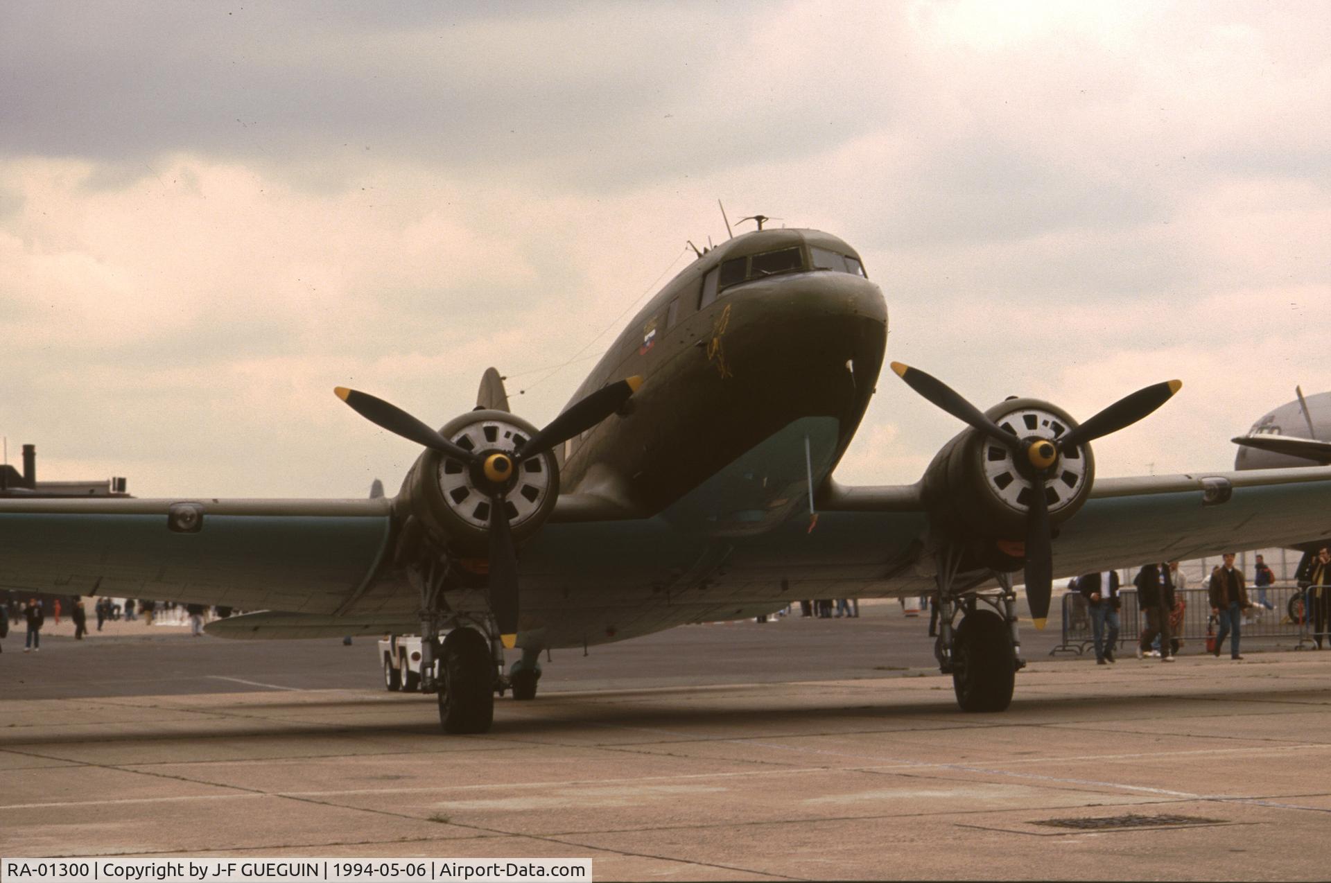 RA-01300, Lisunov Li-2T C/N 23441605, On display at Paris-Le Bourget Airport (1er Salon de l'Aviation Ancienne, 1994).