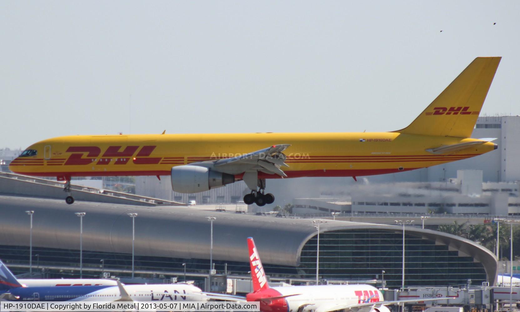 HP-1910DAE, 1998 Boeing 757-200 C/N 29607, DHL Aero Expreso 757-200