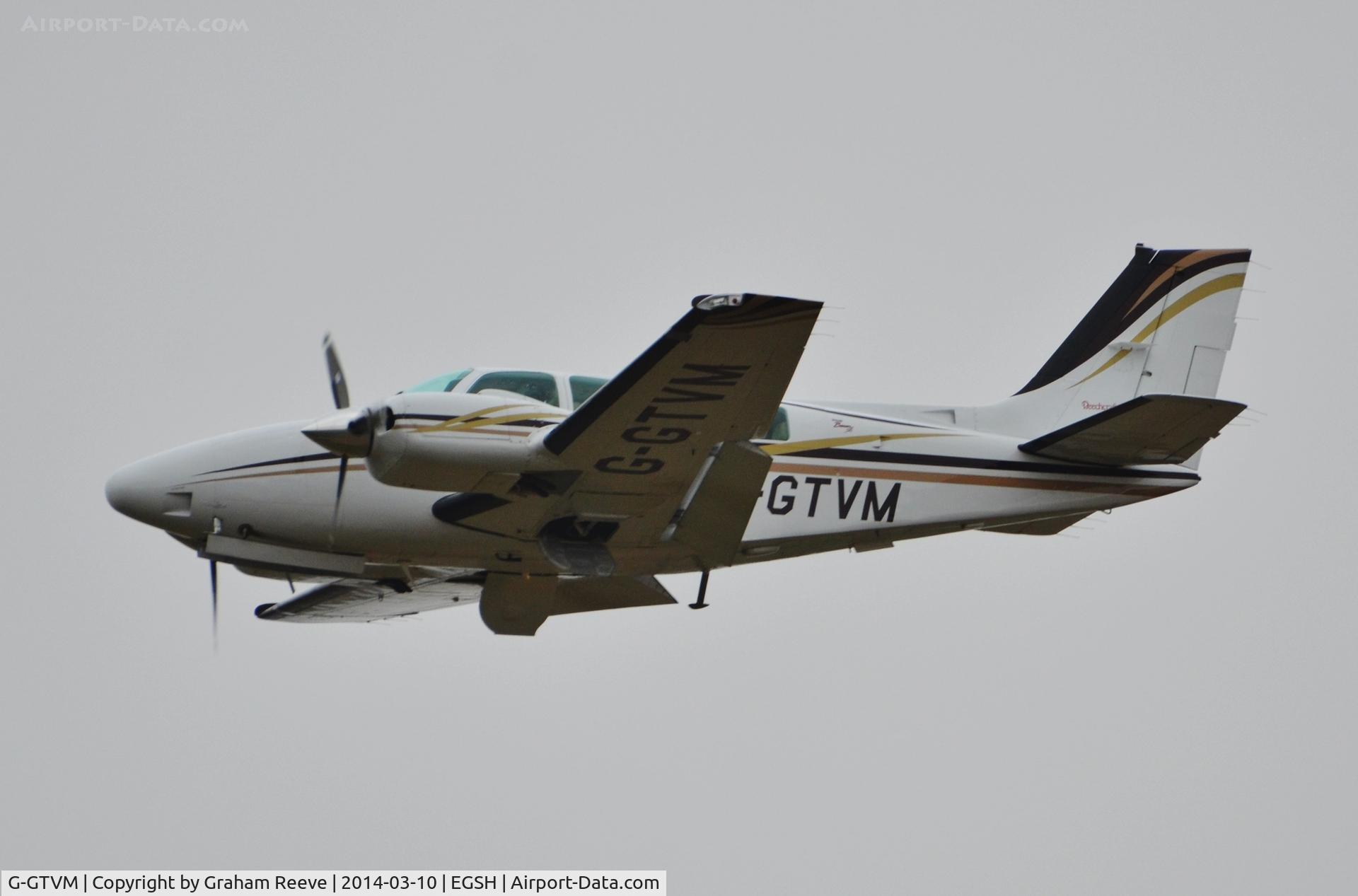 G-GTVM, 2000 Raytheon 58 Baron C/N TH-1944, On approach to Norwich.