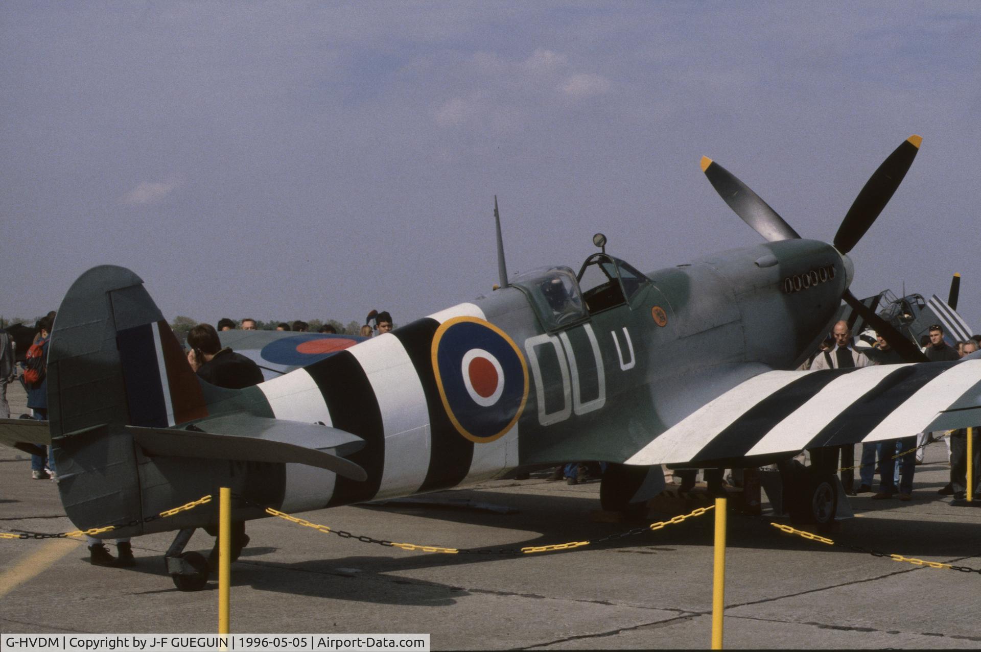 G-HVDM, 1943 Supermarine 361 Spitfire LF.IXc C/N CBAF.IX.1732, On display at Paris-Le Bourget Airport (Salon des Avions de Légende, 1996), painted in RAF 485 (RNZAF) squadron markings.
