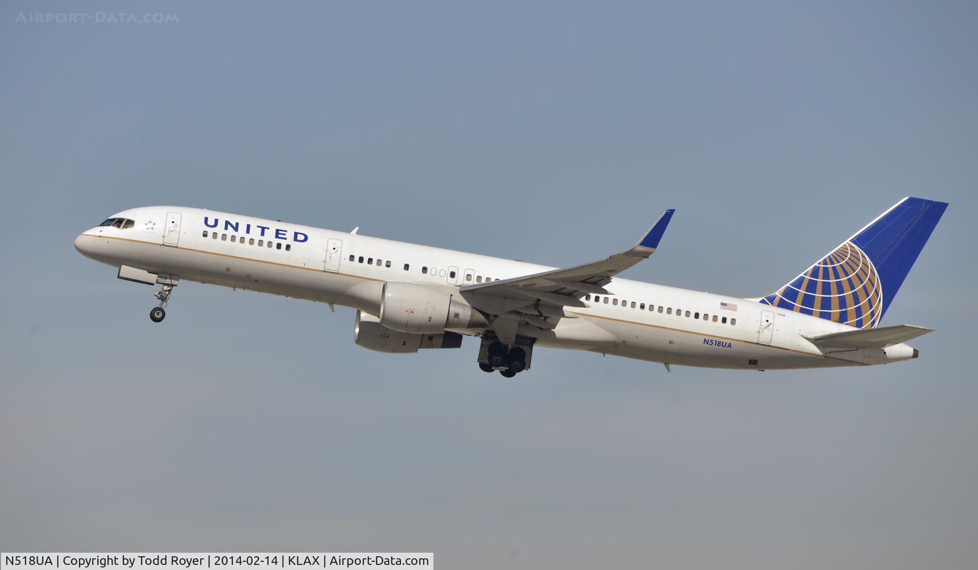 N518UA, 1990 Boeing 757-222 C/N 24871, Departing LAX on 25R