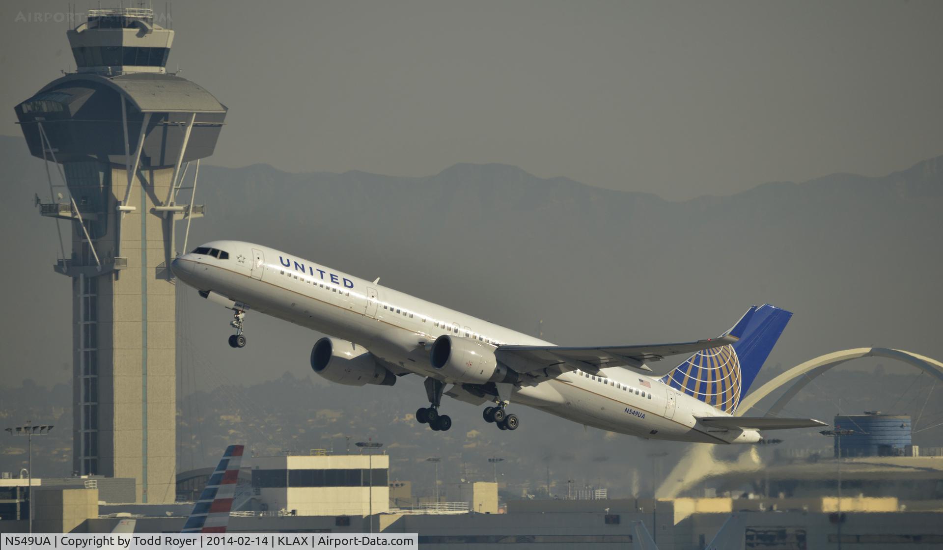 N649UA, 1992 Boeing 767-322 C/N 25286, Departing LAX on 25R
