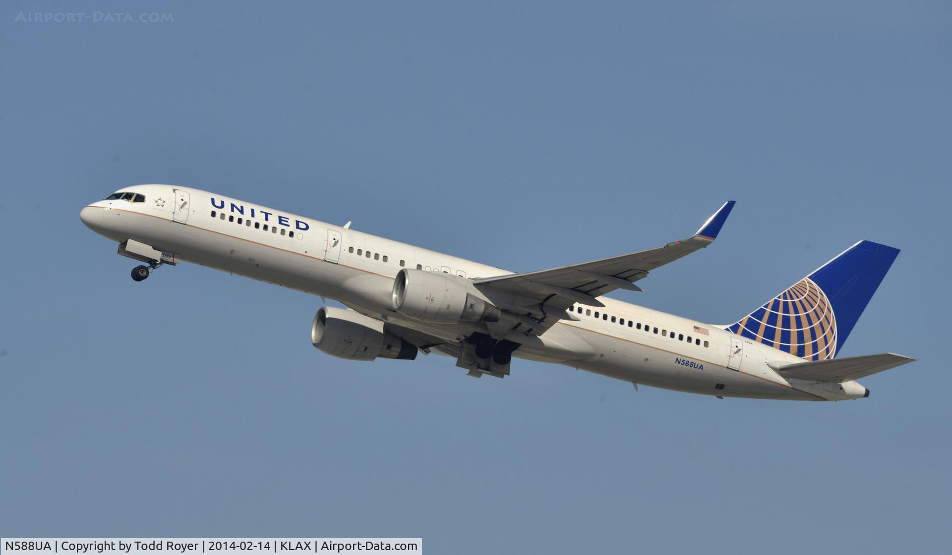N588UA, 1993 Boeing 757-222 C/N 26717, Departing LAX on 25R