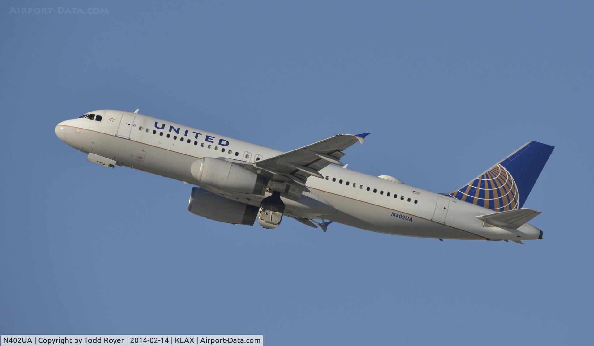 N402UA, 1993 Airbus A320-232 C/N 439, Departing LAX on 25R
