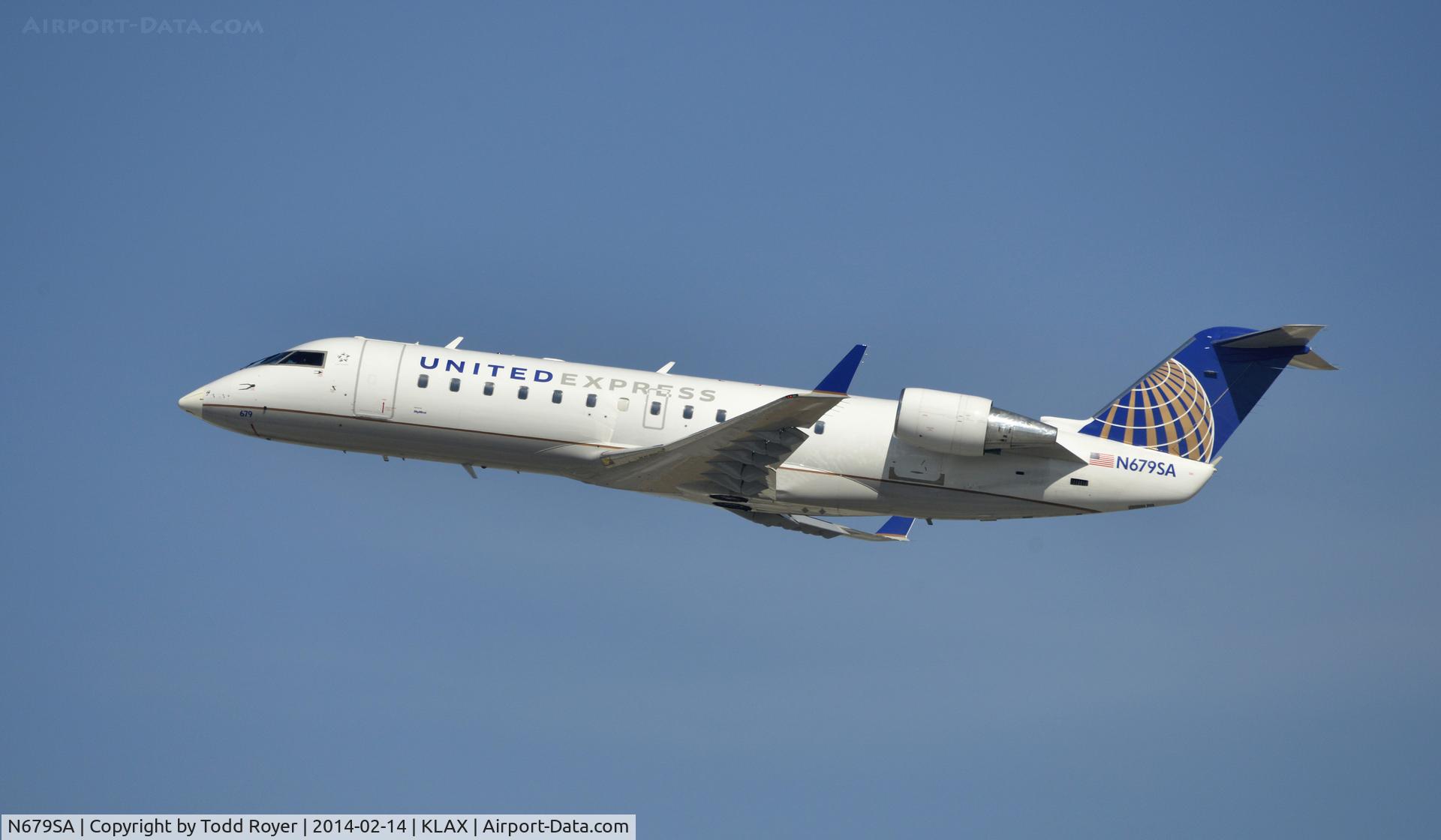 N679SA, 2002 Canadair CL-600-2B19 Regional Jet CRJ-200ER C/N 7652, Departing LAX on 25R
