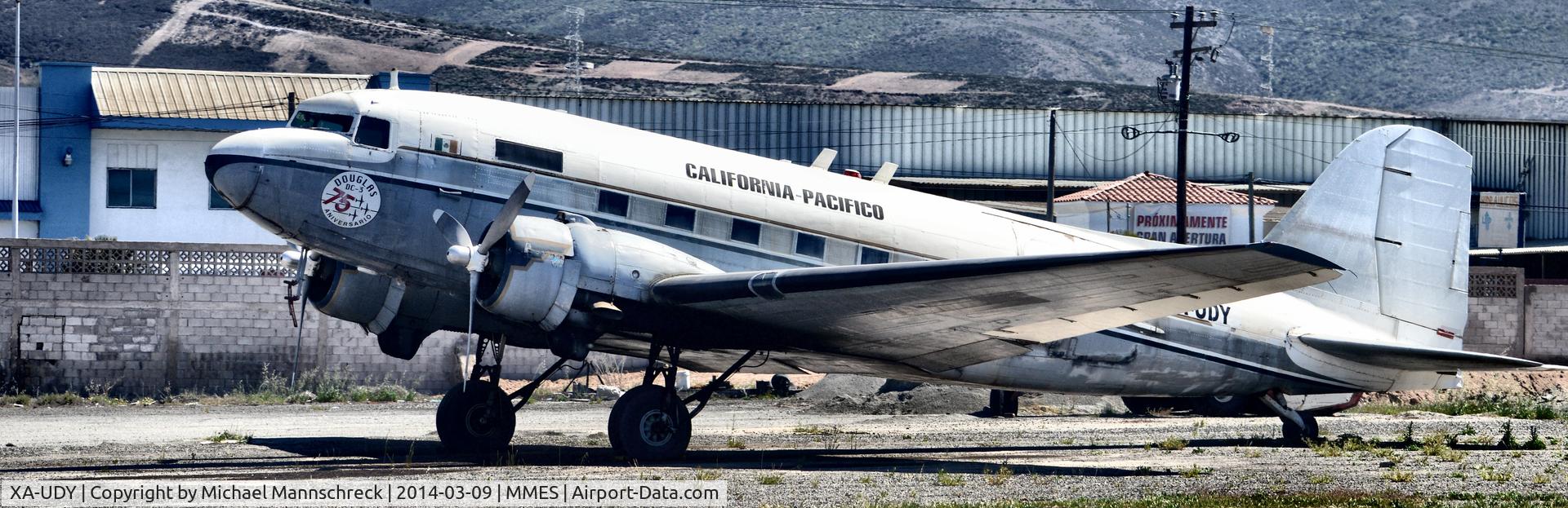 XA-UDY, 1942 Douglas C-47A Skytrain C/N 12192, Parked