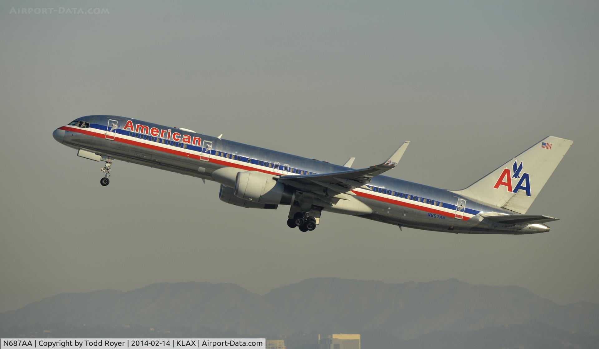 N687AA, 1993 Boeing 757-223 C/N 25695, Departing LAX on 25R