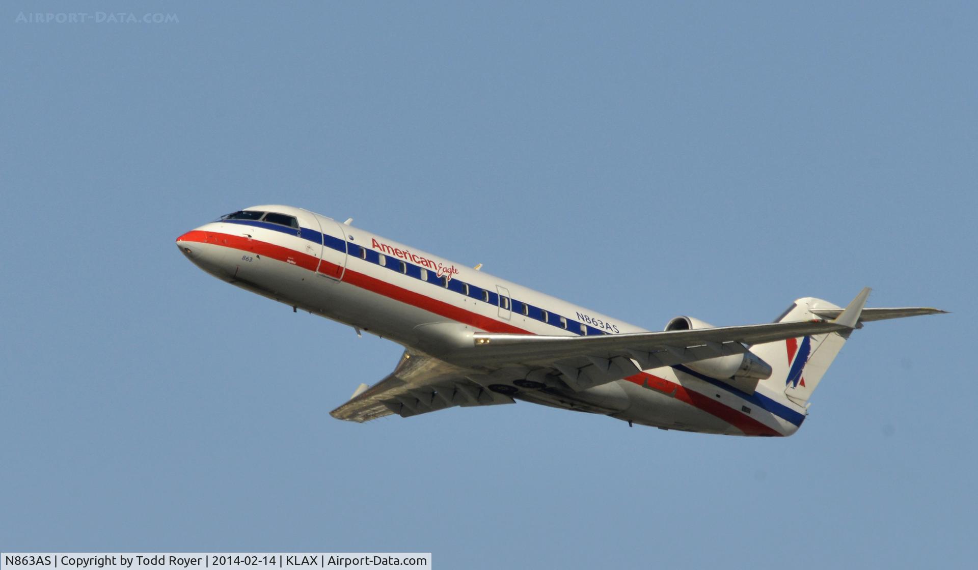 N863AS, 2001 Bombardier CRJ-200ER (CL-600-2B19) C/N 7487, Departing LAX on 25R