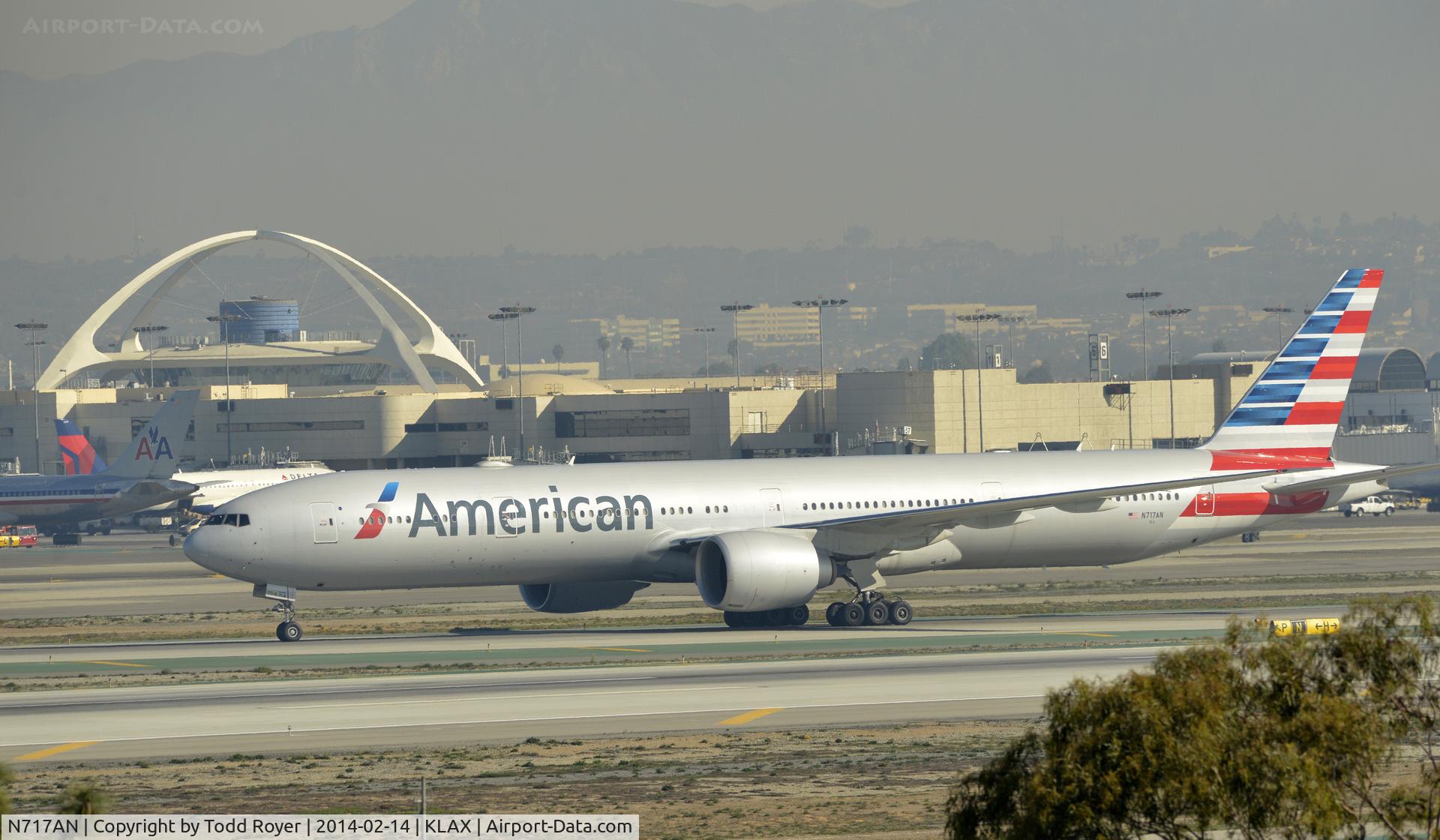 N717AN, 2012 Boeing 777-323/ER C/N 31543, Taxiing to gate at LAX