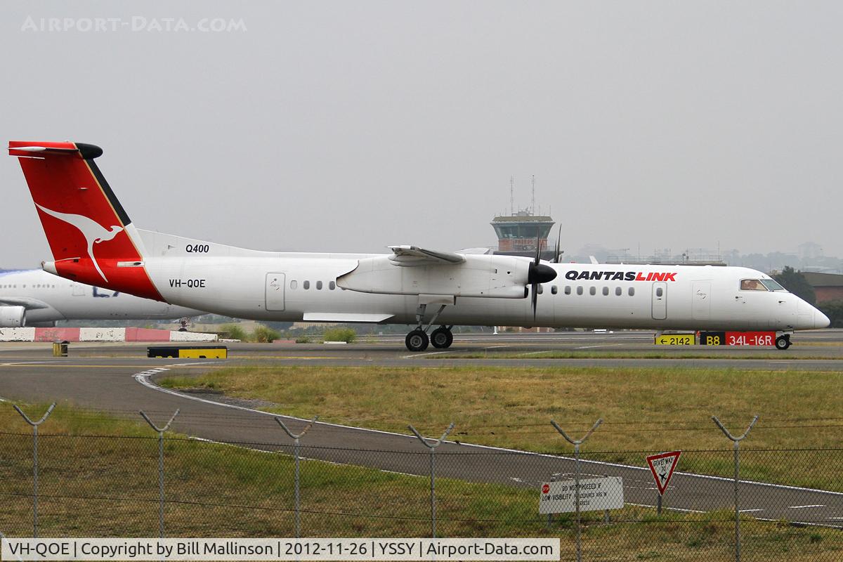 VH-QOE, 2006 De Havilland Canada DHC-8-402Q Dash 8 C/N 4125, taxiing from 34R