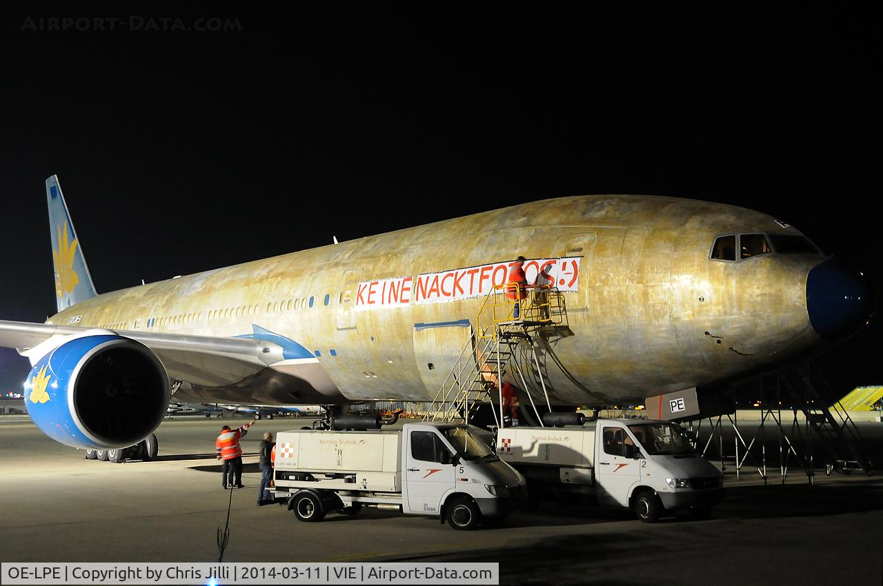 OE-LPE, 1998 Boeing 777-2Q8/ER C/N 27607, Austrian Airlines