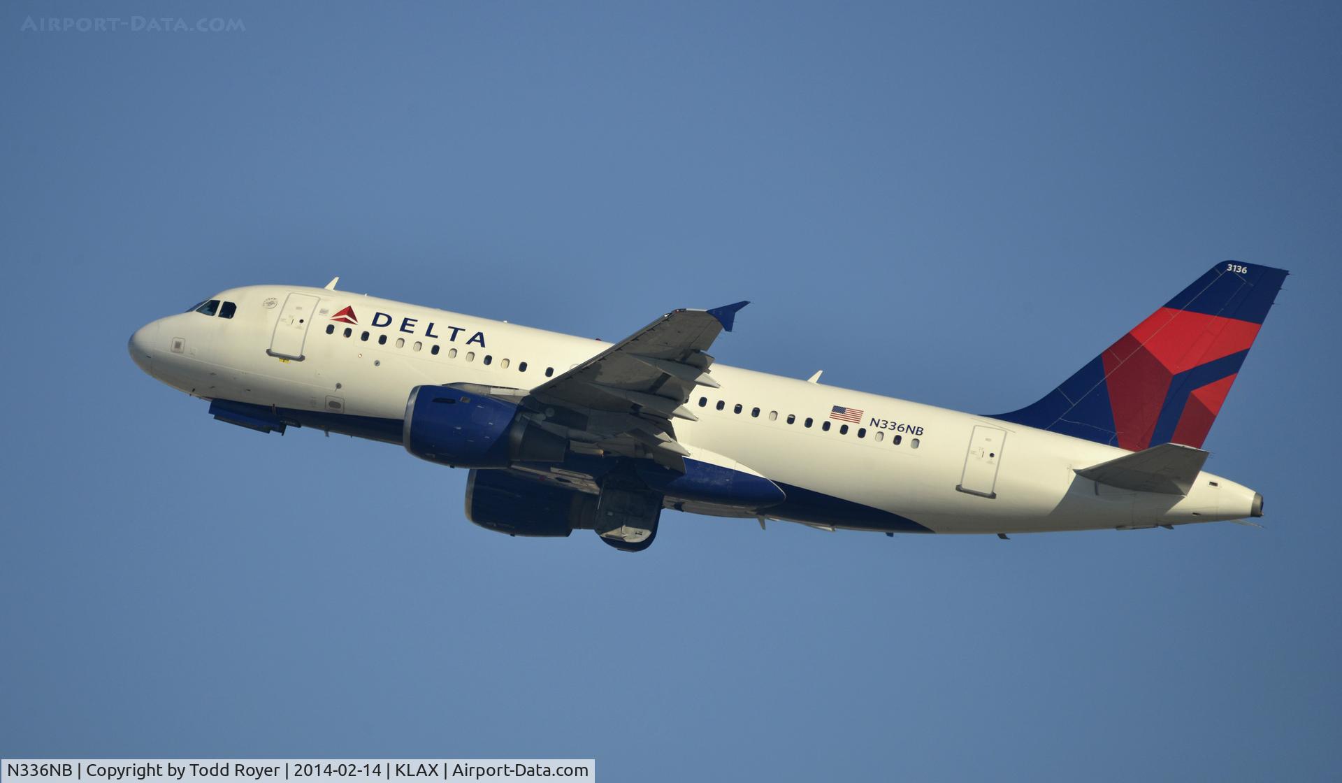 N336NB, 2002 Airbus A319-114 C/N 1683, Departing LAX on 25R
