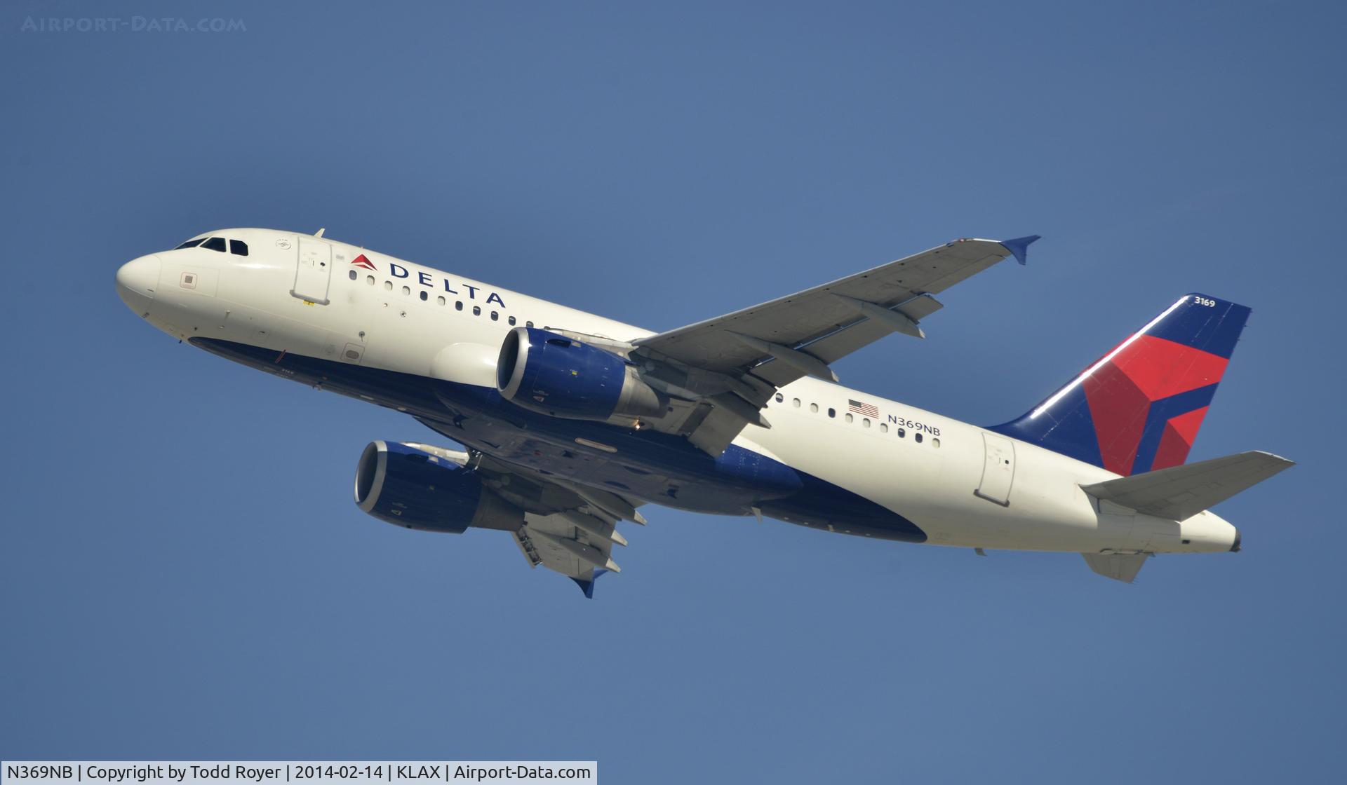 N369NB, 2003 Airbus A319-114 C/N 2047, Departing LAX on 25R