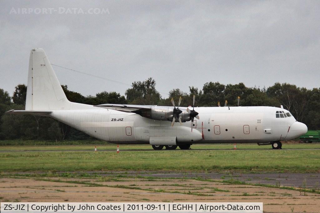 ZS-JIZ, 1976 Lockheed L-100-30 Hercules (L-382G) C/N 382-4695, About to depart