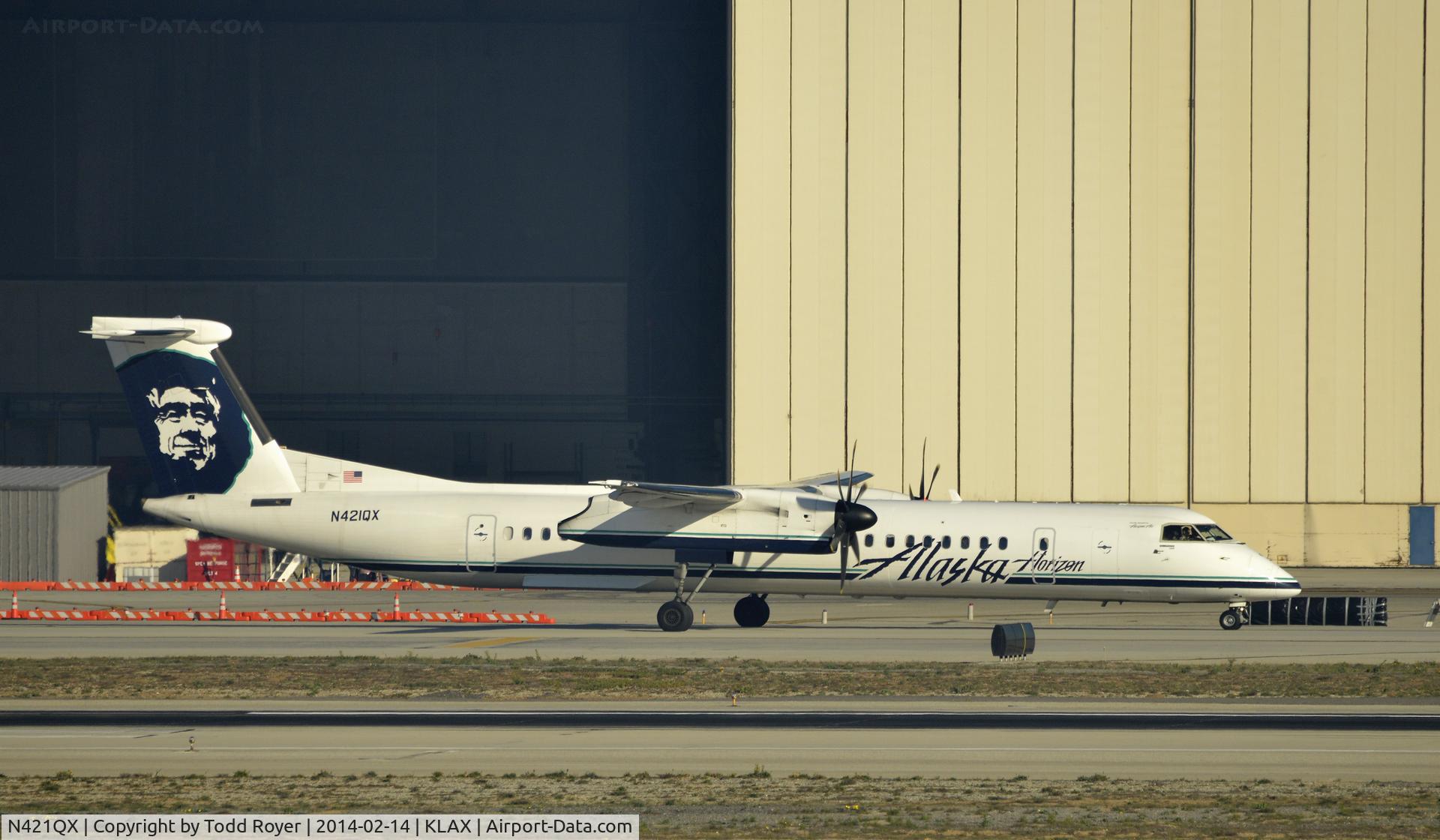 N421QX, 2007 De Havilland Canada DHC-8-402 Dash 8 C/N 4149, Taxiing to gate at LAX