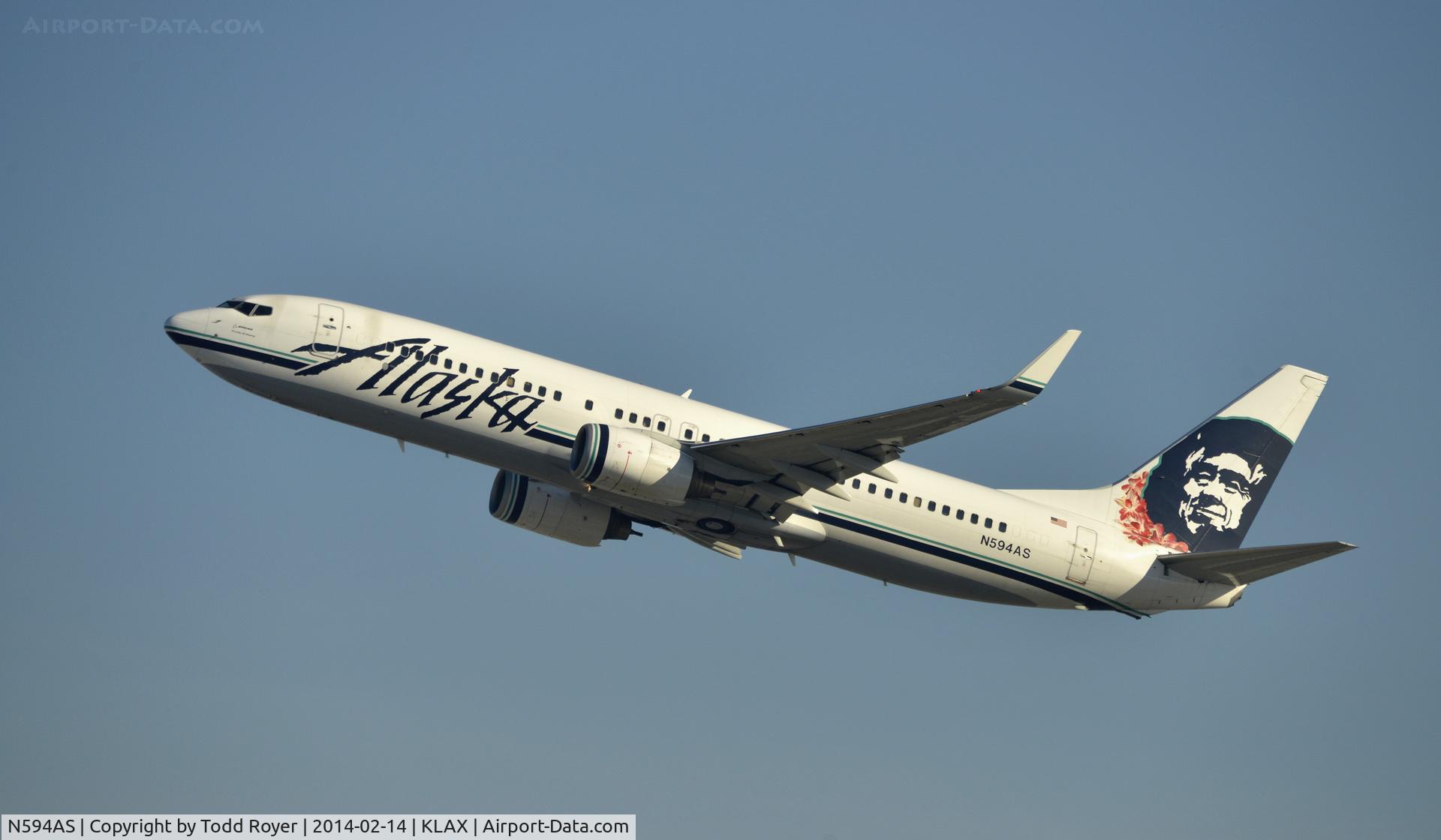 N594AS, 2008 Boeing 737-890 C/N 35191, Departing LAX on 25R