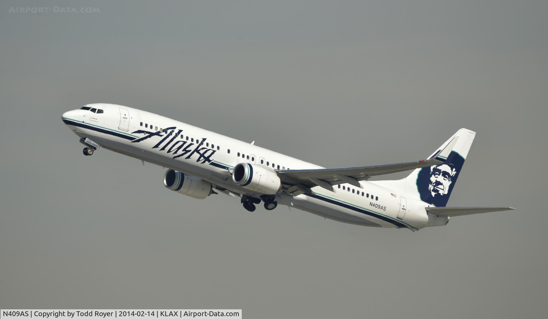 N409AS, 2012 Boeing 737-990/ER C/N 41733, Departing LAX on 25R