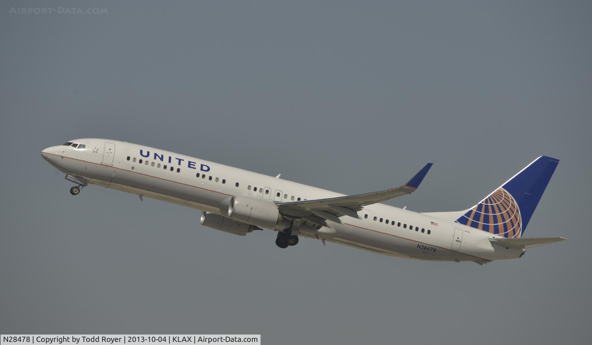 N28478, 2013 Boeing 737-924/ER C/N 31649, Departing LAX on 25R