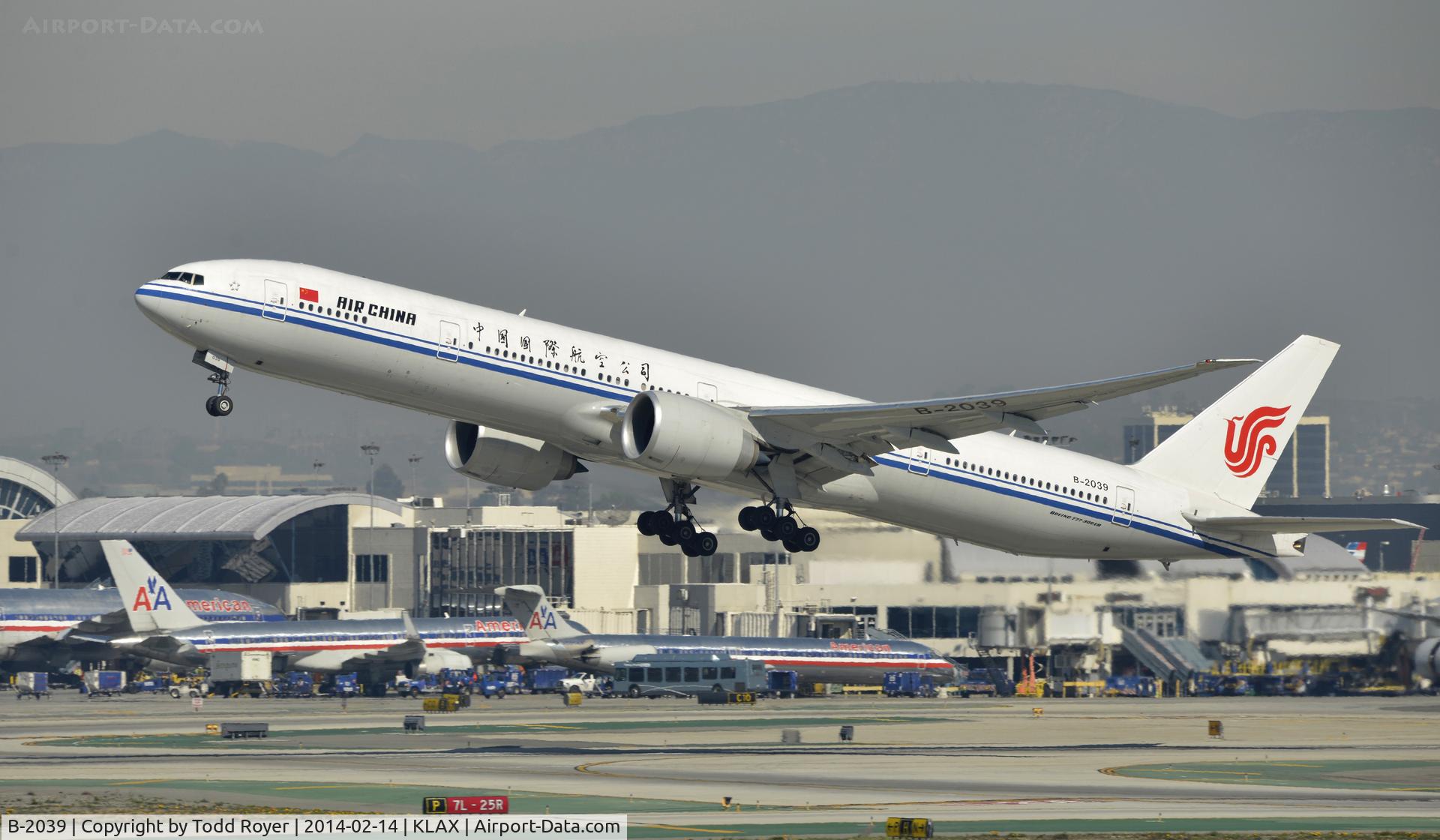 B-2039, 2013 Boeing 777-39L/ER C/N 38679, Departing LAX on 25R