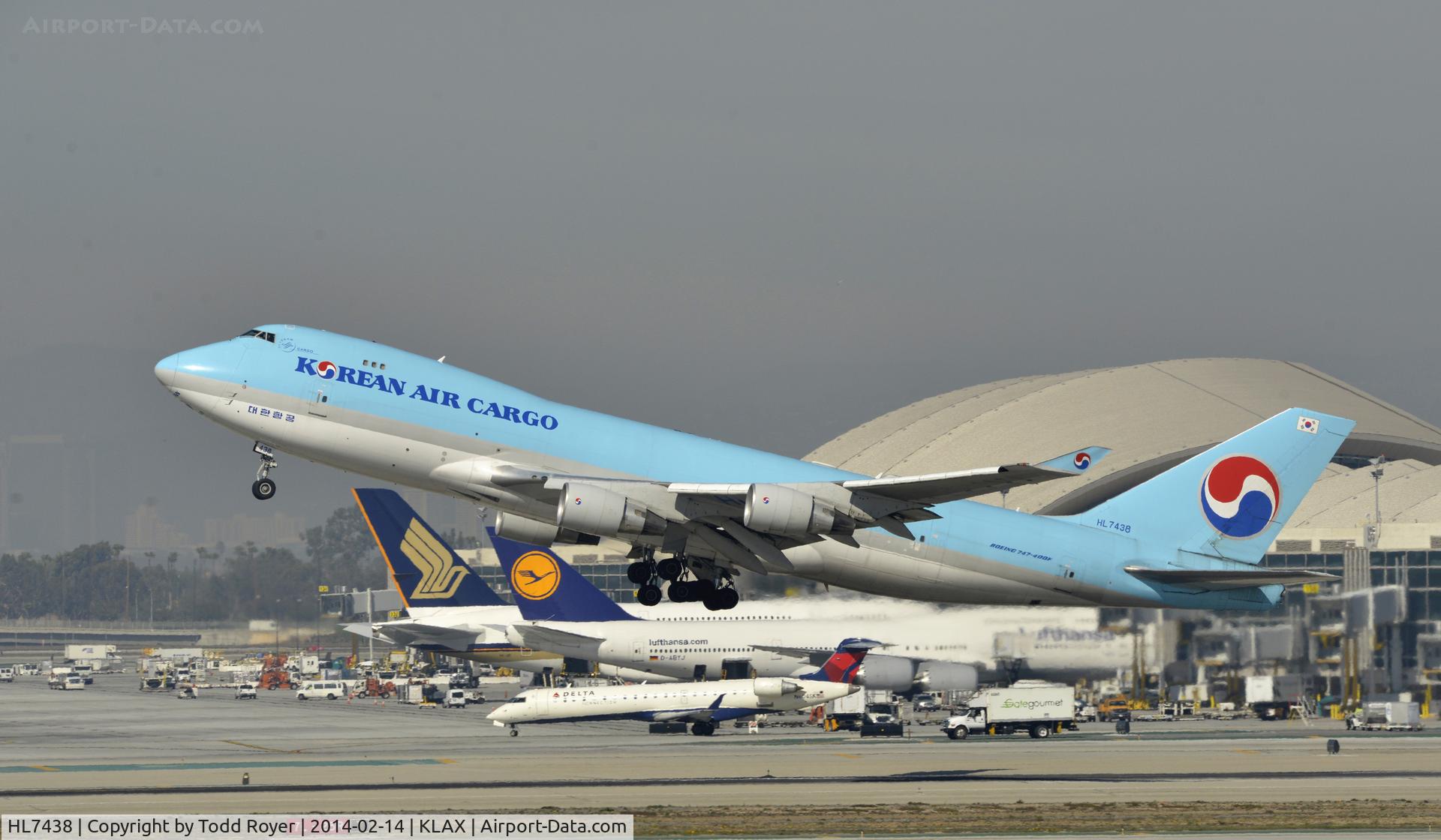 HL7438, 2003 Boeing 747-4B5ERF C/N 33515, Departing LAX on 25R