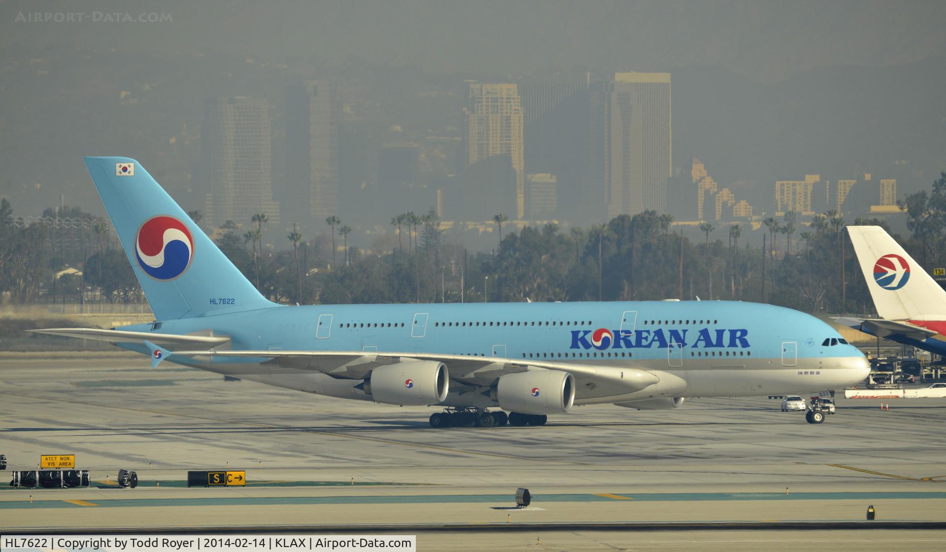 HL7622, 2013 Airbus A380-861 C/N 128, Taxiing to parking LAX
