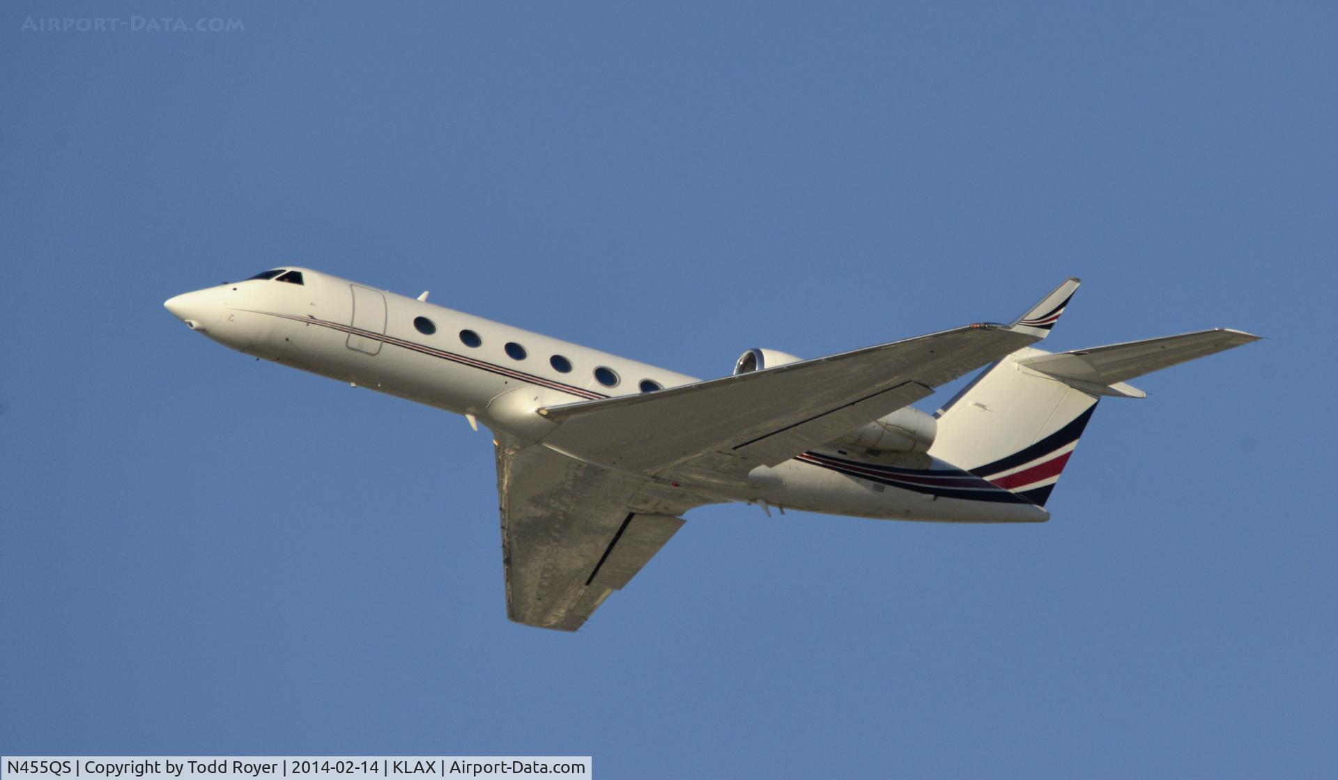 N455QS, 2007 Gulfstream Aerospace GIV-X (G450) C/N 4074, Departing LAX