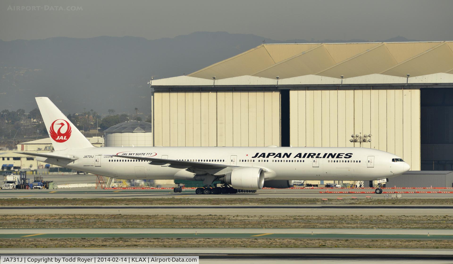 JA731J, 2003 Boeing 777-346/ER C/N 32431, Taxiing to gate at LAX